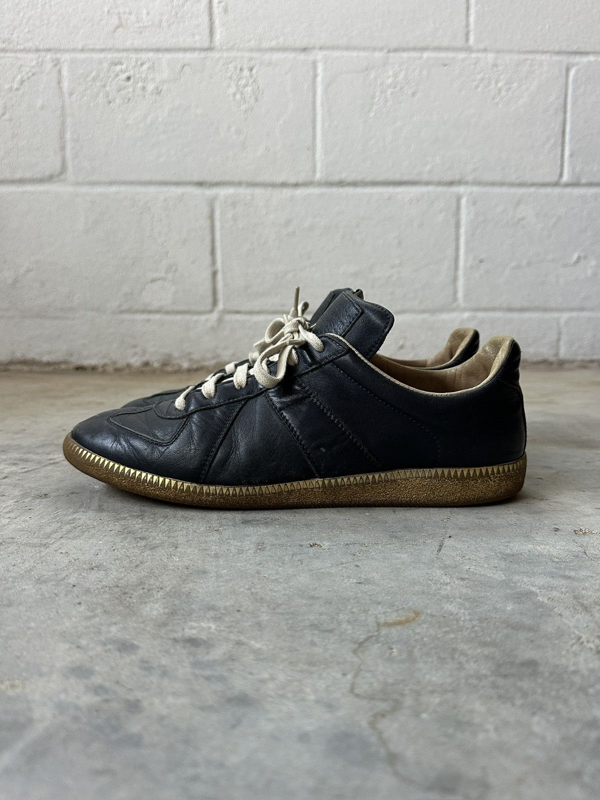 Maison Margiela Maison Margiela Replica SS16 'Navy/Gold' GATs Size US 8 / EU 41 - 3 Thumbnail