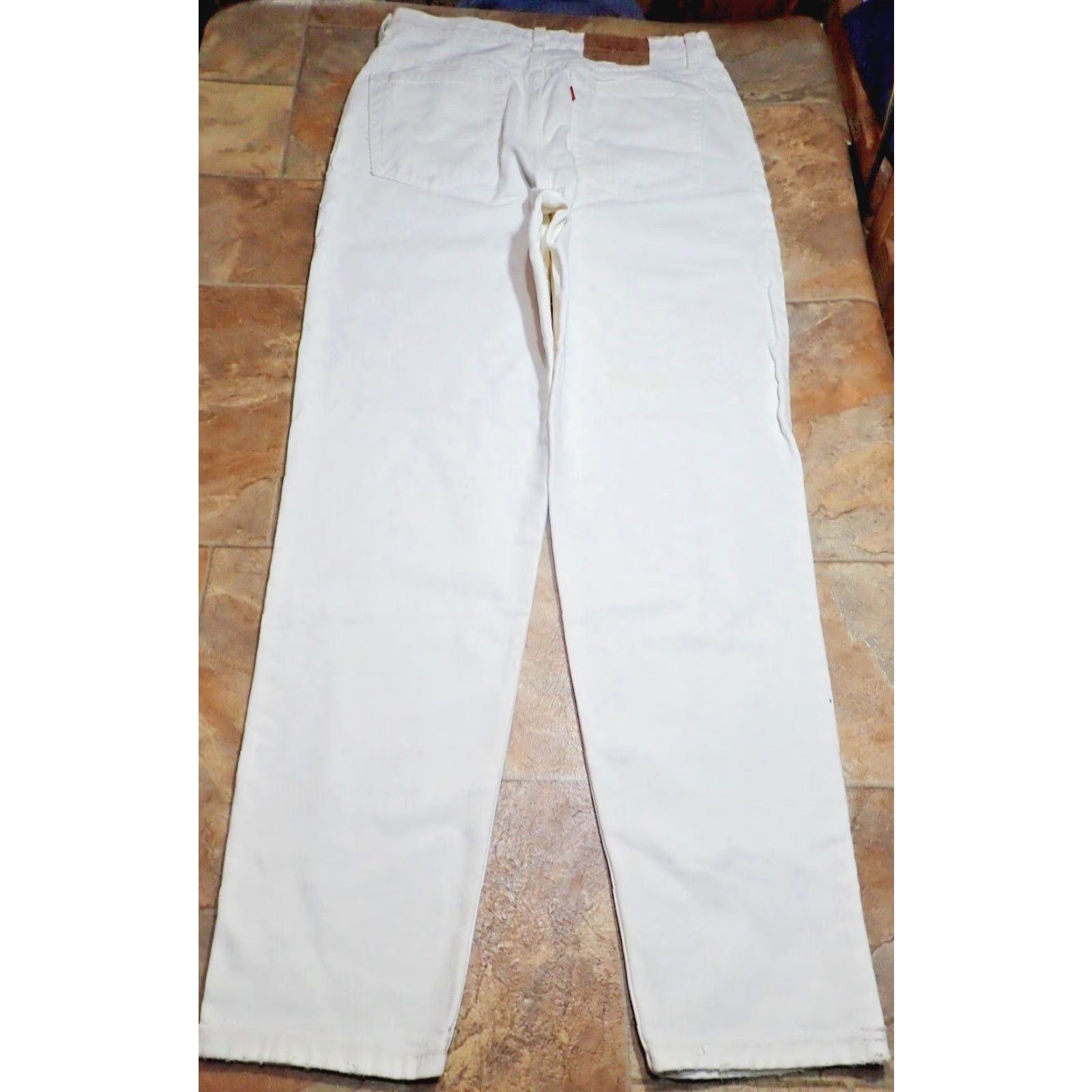Levi's Vintage Levi's Women's Size 14 32x30 White Tapered Fit Distressed Denim Jeans Made in USA Size 36" / US 14 / IT 50 - 3 Thumbnail