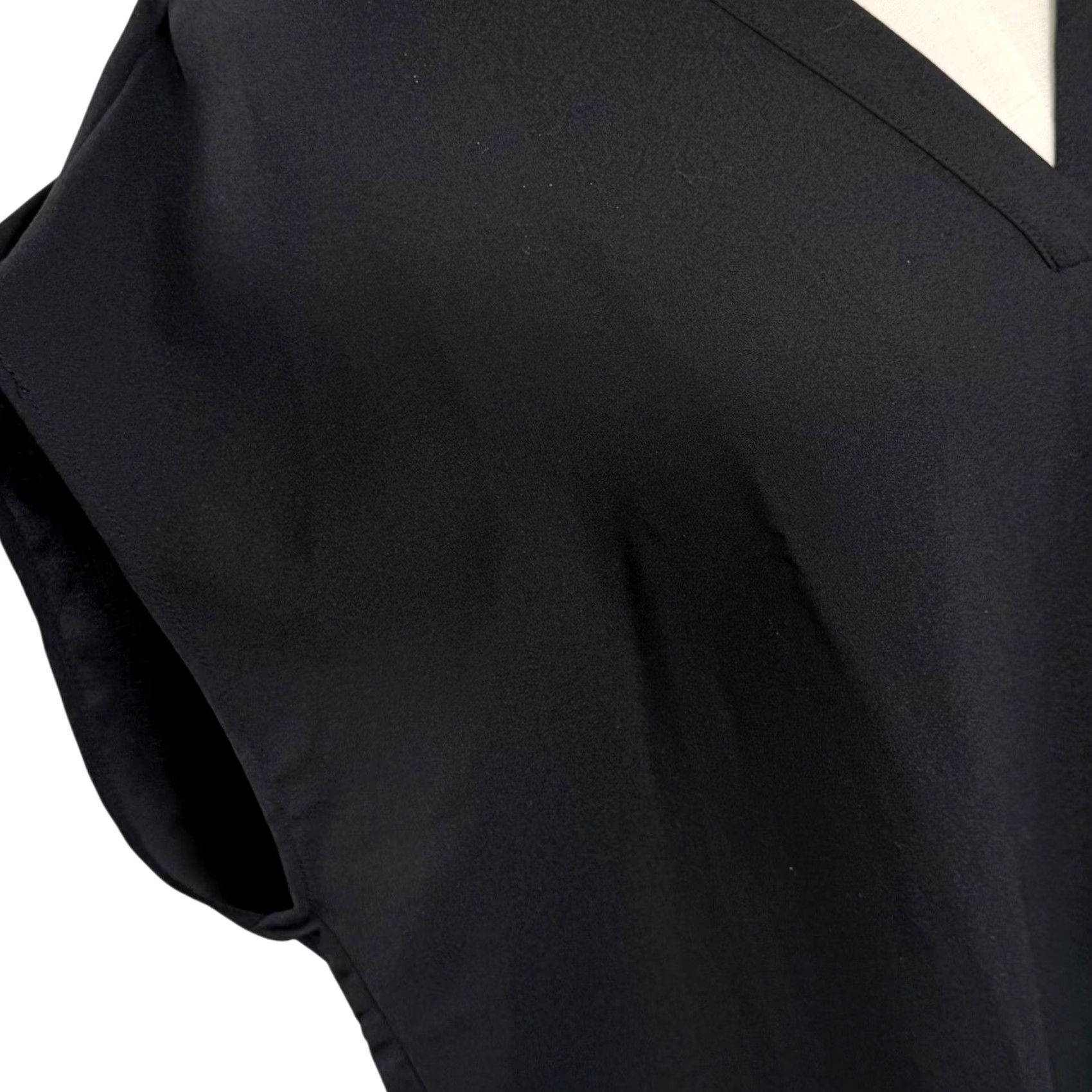 Banana Republic Banana Republic Blouse V-Neck Short Sleeve Dolman Relaxed Black 100% Polyester Office Workwear Size M / US 6-8 / IT 42-44 - 4 Thumbnail