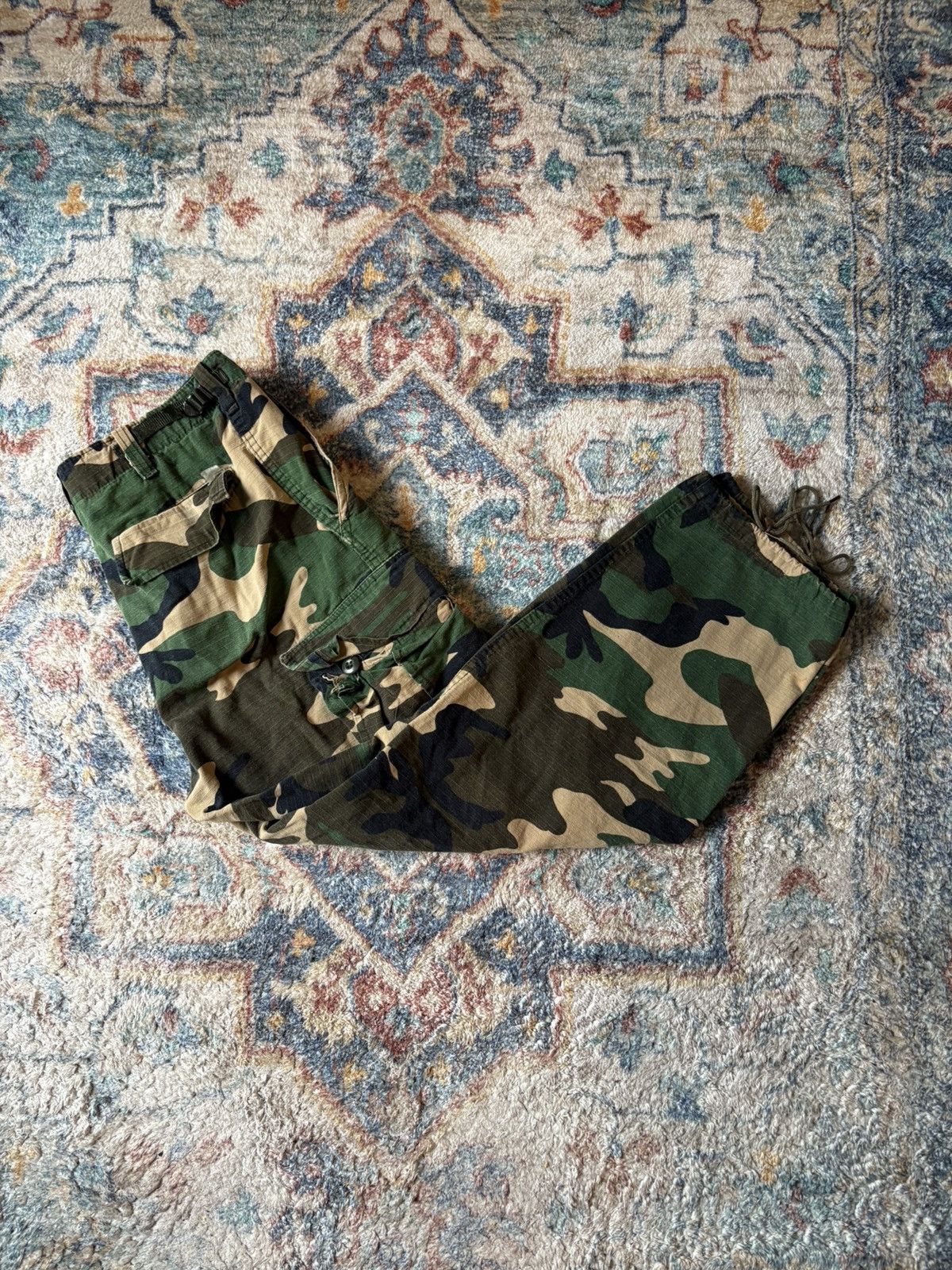 Vintage Vintage 80s Camouflage Cargo Pants Size 31 Size US 31 - 1 Thumbnail