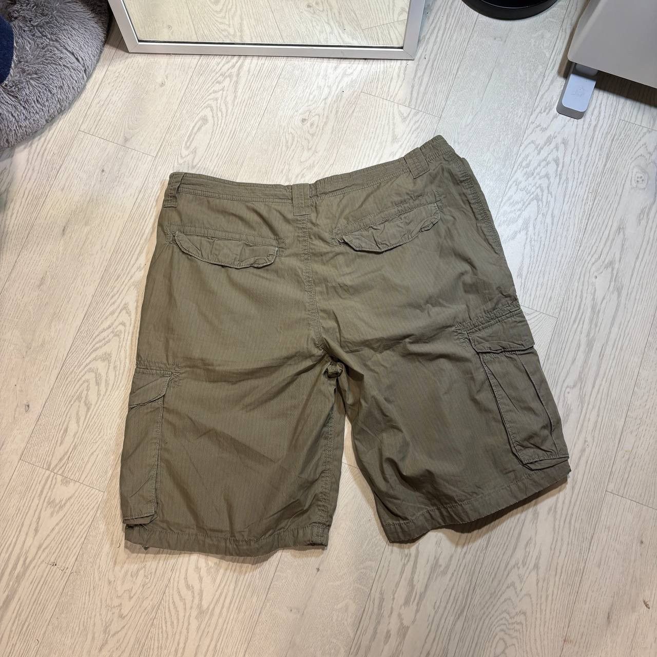 Nike Nike vintage cargo short Size:36 Size US 36 / EU 52 - 2 Thumbnail