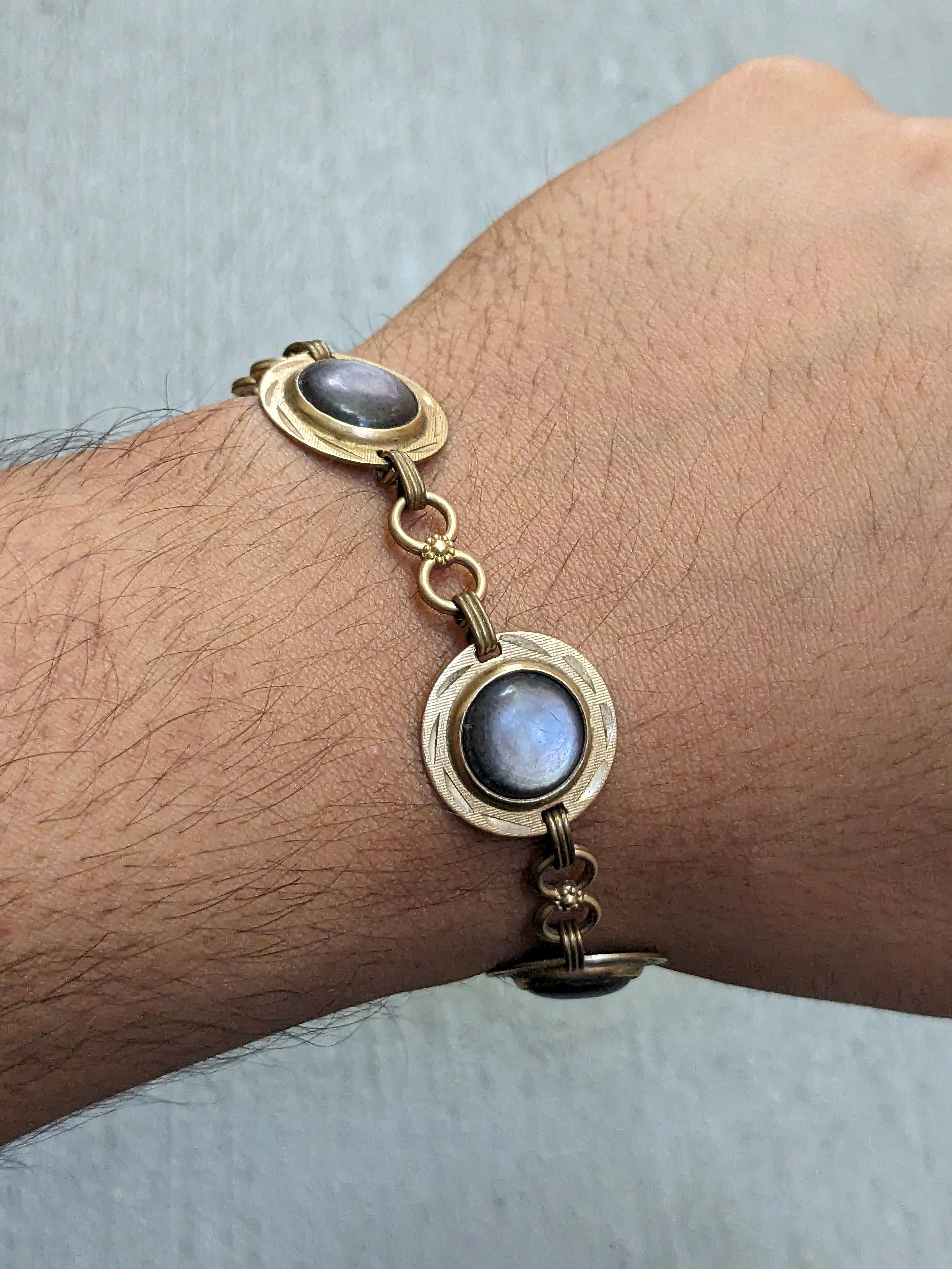 Jewelry × Vintage Vintage Bracelet 7.25" Abalone Round Link Chain Gold Tone Size ONE SIZE - 9 Thumbnail
