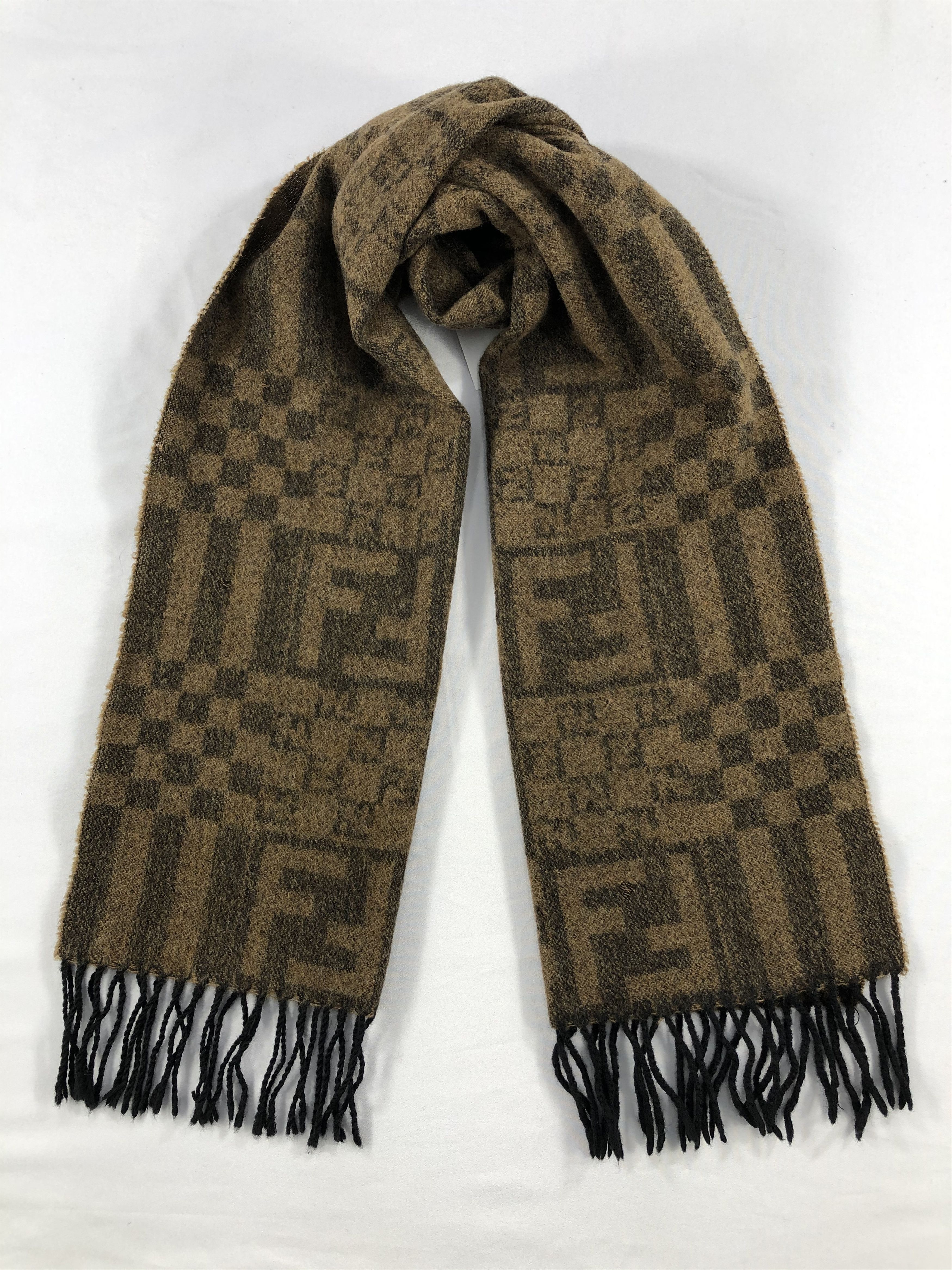 Fendi Vintage Fendi Scarf/Muffler/Neckwear MF1704 Size ONE SIZE - 1 Thumbnail