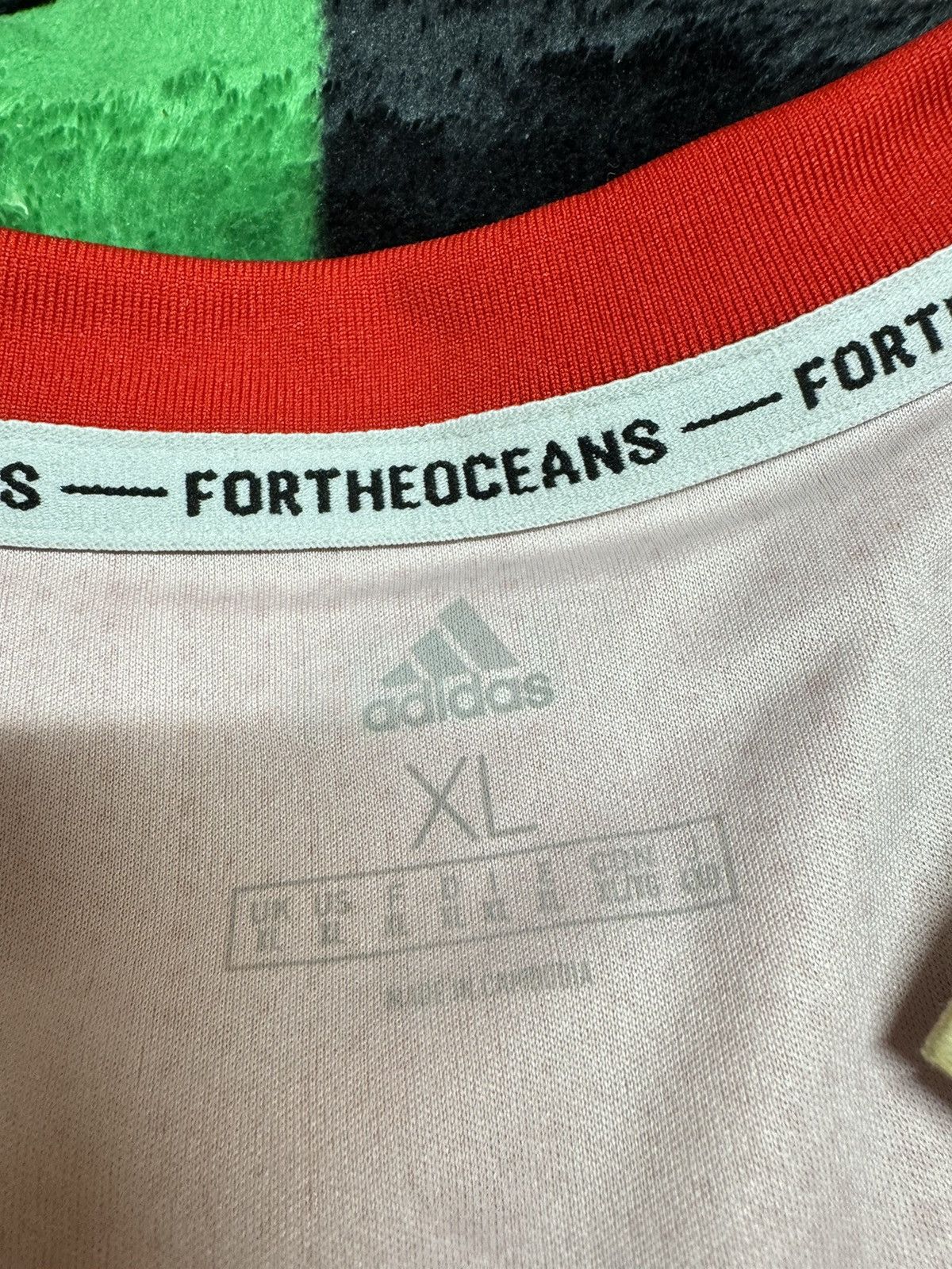 Adidas Real Madrid 18/19 third away shirt (Bnwt) Size US XL / EU 56 / 4 - 6 Thumbnail