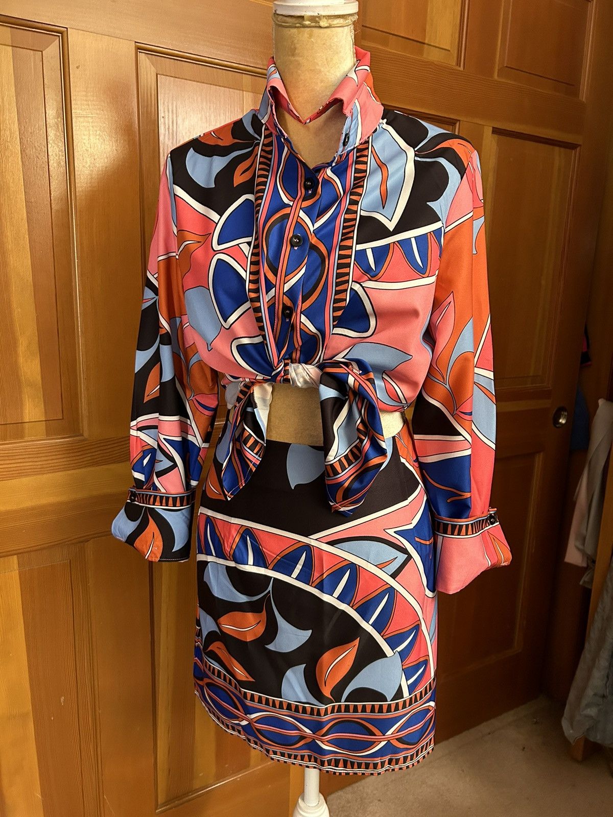 Designer × Other NWT, Lavishly Paris Vibrant Multicolored Shirt and Skirt Set Size M / US 6-8 / IT 42-44 - 15 Thumbnail