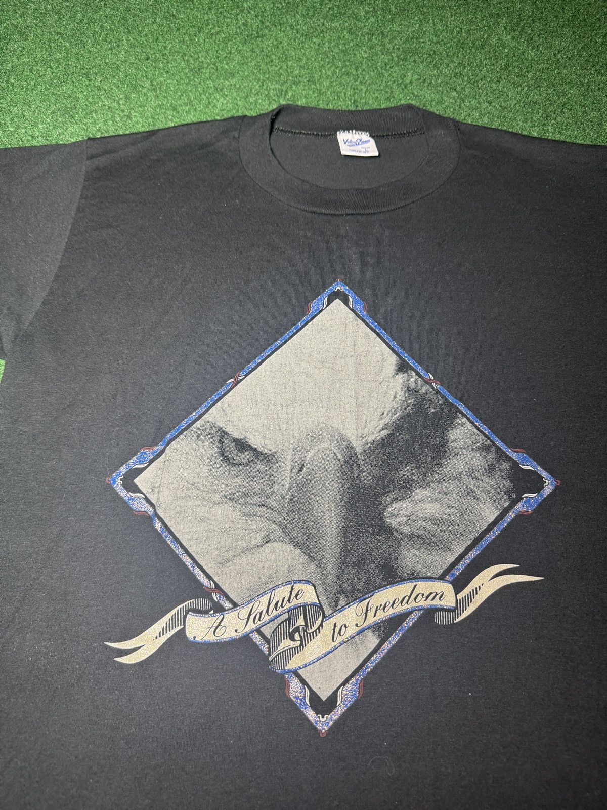 Vintage Eagle Print Vintage Velva Sheen 90s M/L 20x28 T Shirt Size US L / EU 52-54 / 3 - 2 Thumbnail