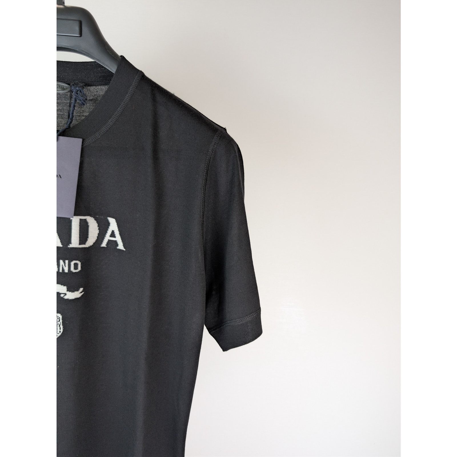 Prada o1rshd1 Logo Intarsia Short Sleeve Crewneck Sweater in Black Size US M / EU 48-50 / 2 - 5 Thumbnail