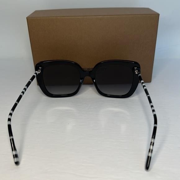 Burberry BURBERRY BE4323 CAROLL Square Oversized Sunglasses","descrip Size ONE SIZE - 12 Thumbnail