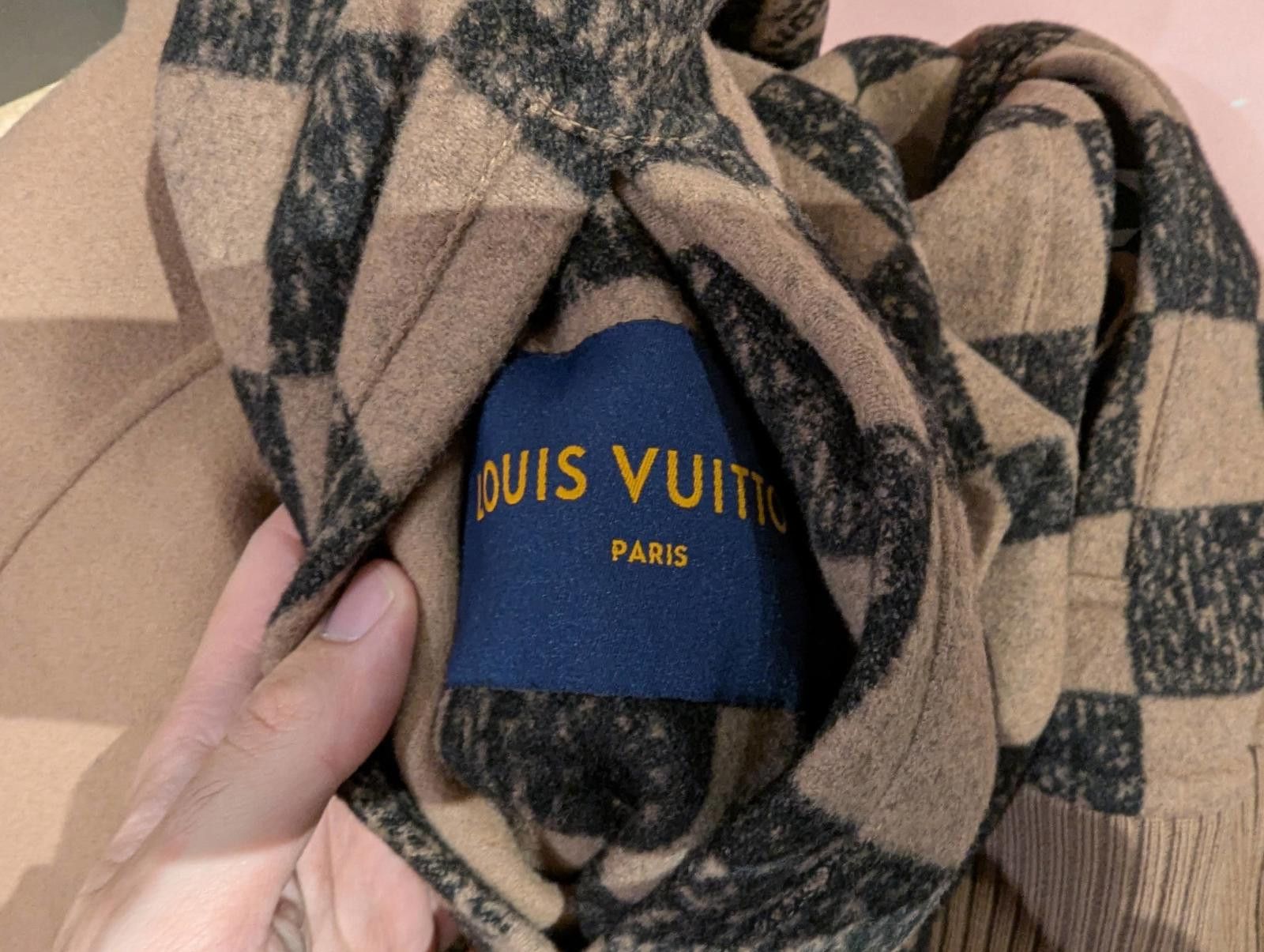 Louis Vuitton Louis Vuitton Reversible Damier Wool Blouson in Brown Size US M / EU 48-50 / 2 - 6 Thumbnail