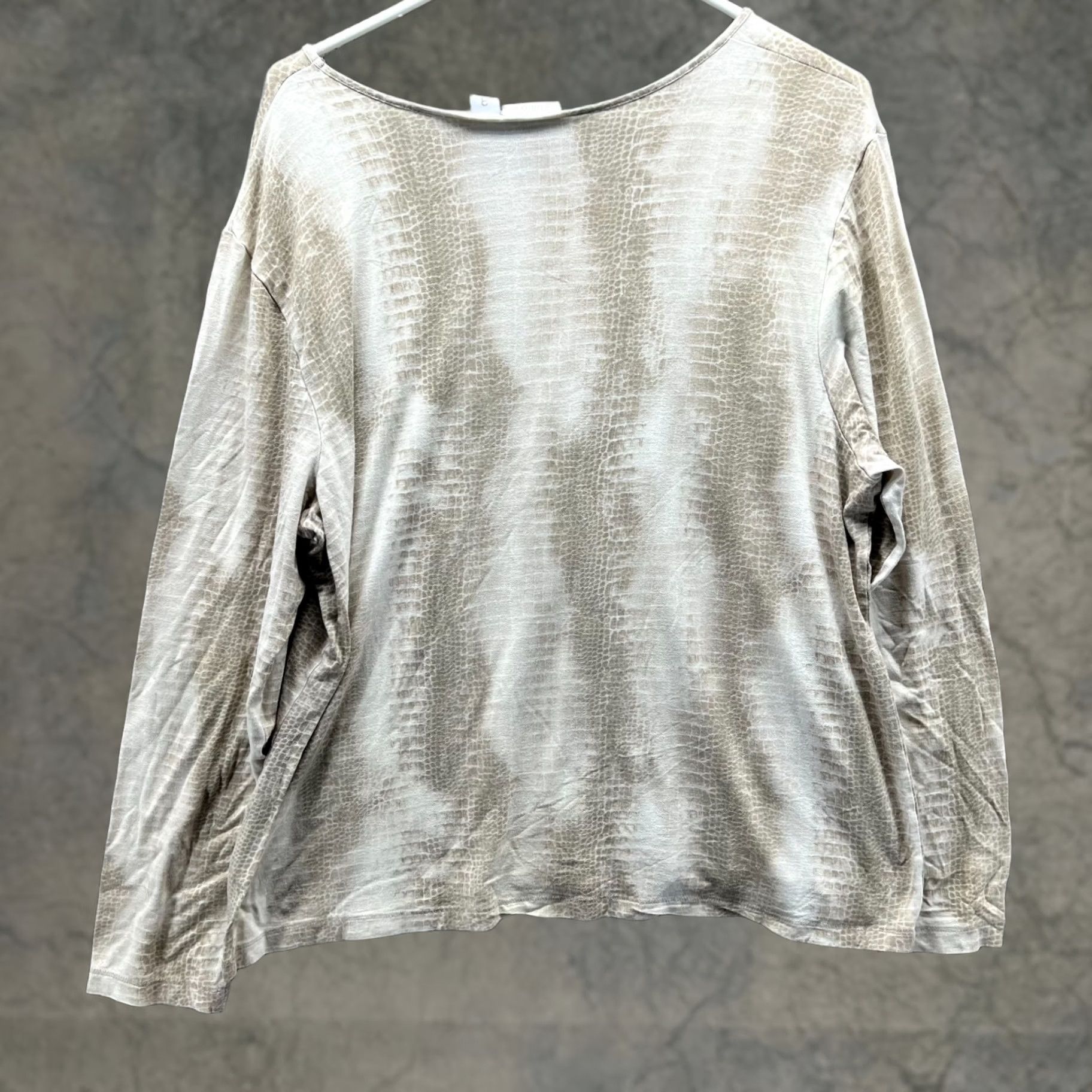 Vintage VINTAGE Chico's Sweater Womens 3 Beige Abstract Long Sleeve Pullover Fleece Rayon Geometric Pattern Size XS / US 0-2 / IT 36-38 - 1 Thumbnail