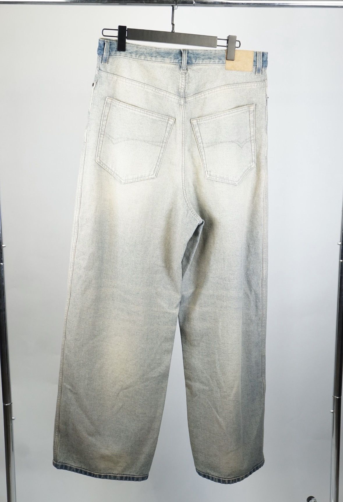 Balenciaga Balenciaga SS24 Inside out baggy jeans in Blue Size US 30 / EU 46 - 2 Thumbnail