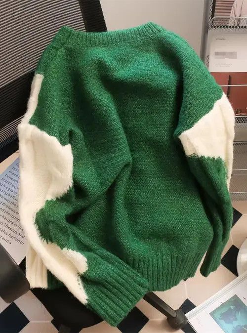Vintage green loose knitted sweater
