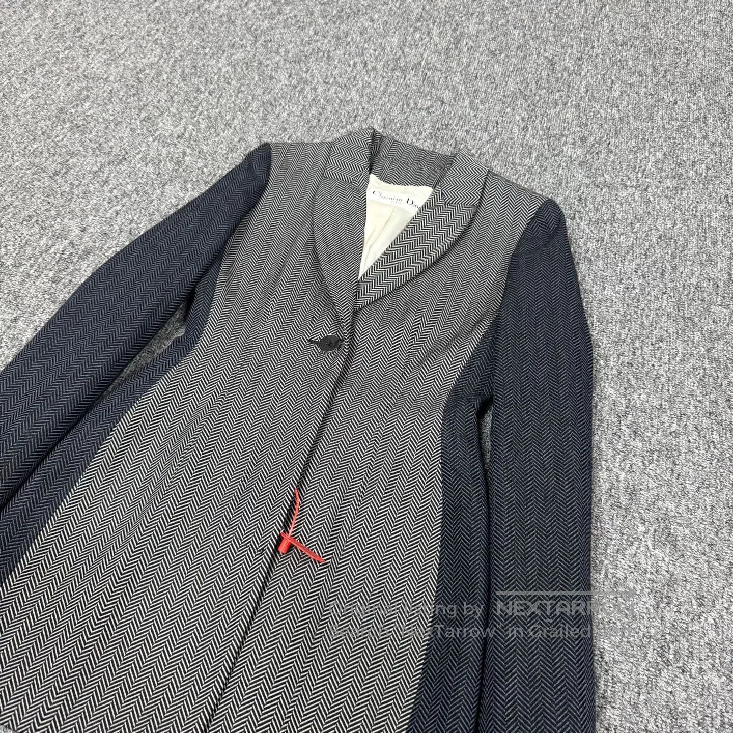 Dior Dior Color contrast fishbone pattern, medium-length, woole Size S / US 4 / IT 40 - 3 Thumbnail