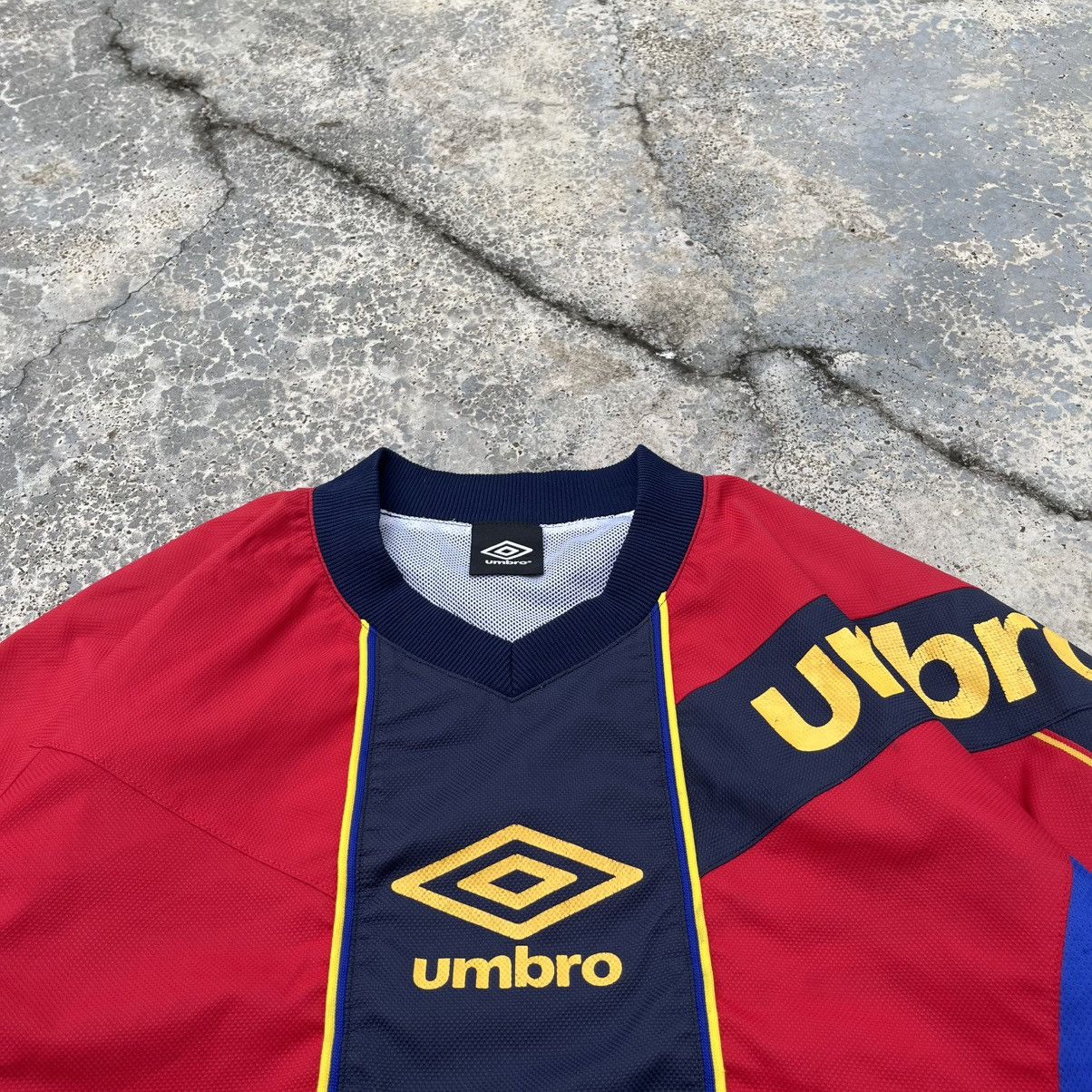 Umbro Umbro Y2K Long Sleeve Jersey Blockcore Nice Design Size US L / EU 52-54 / 3 - 5 Thumbnail