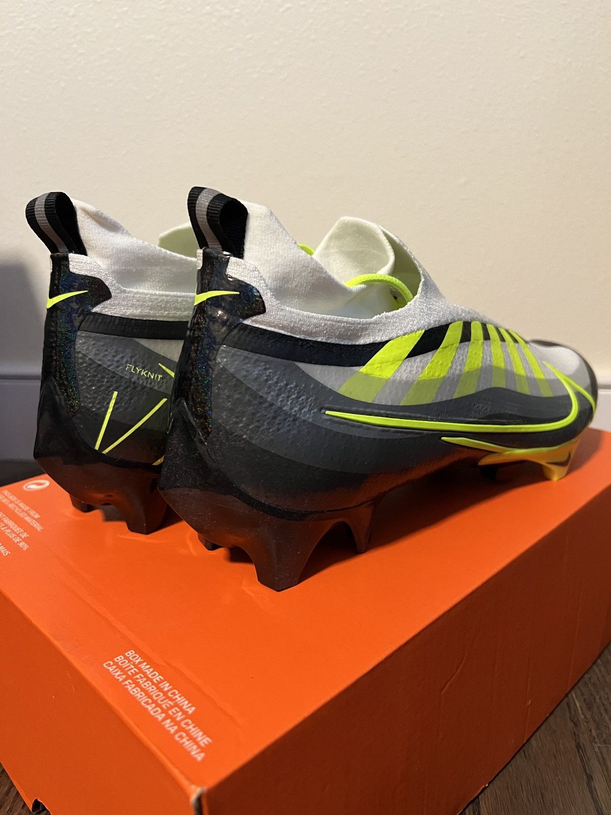 Nike NIKE VAPOR EDGE ELITE 350 AIR MAX 95 FOOTBALL CLEATS Size US 9.5 / EU 42-43 - 6 Thumbnail