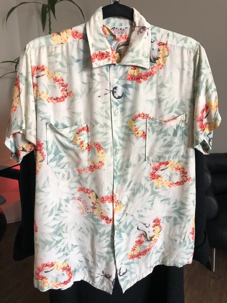 image of Vintage 1940's-1950's Aloha Lei Luau Hawaiian Rayon Shirt in Floral, Men's (Size Medium)