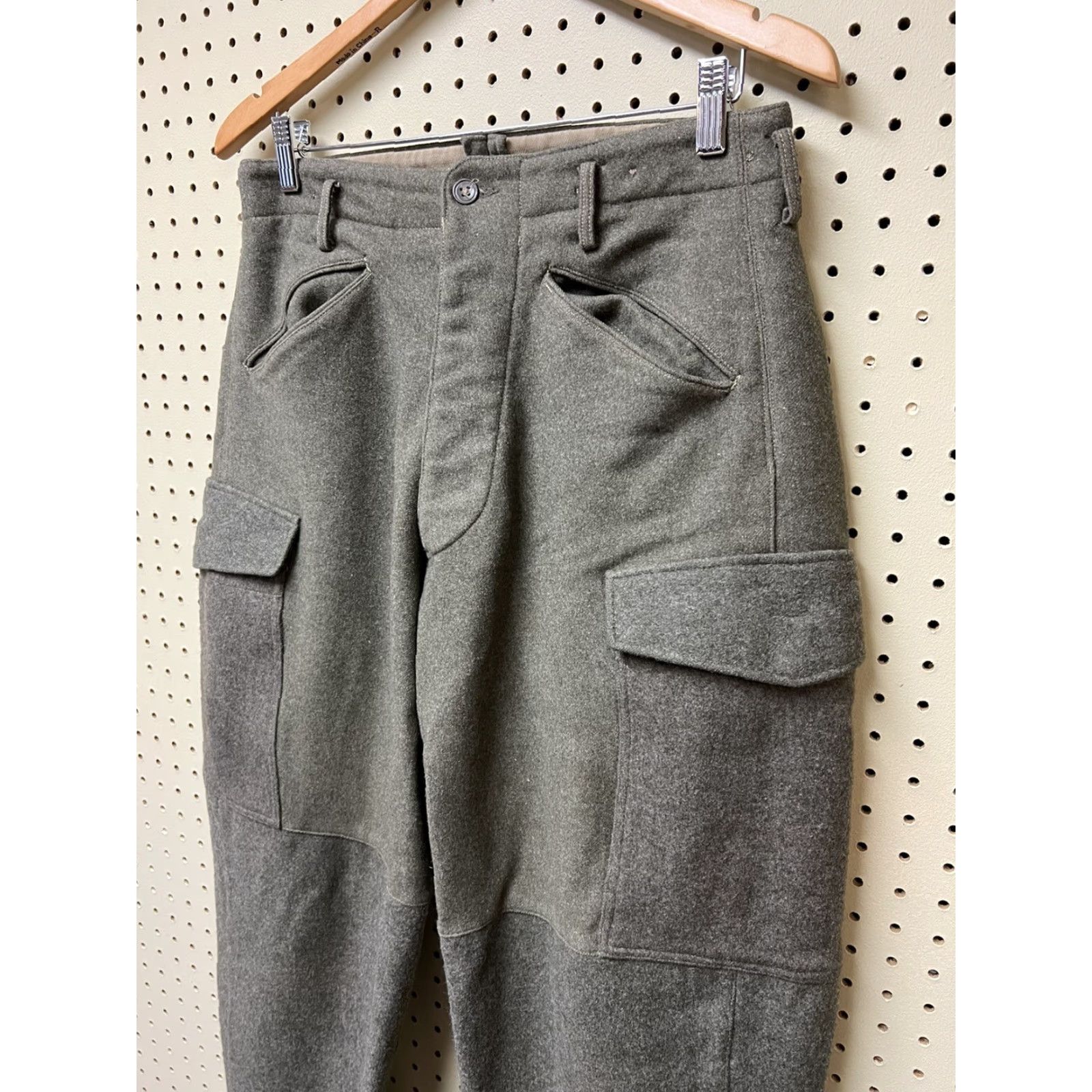 Vintage VINTAGE Swedish Military Wool Cargo Pants 31x32 Men Green 1940s Strap Inseam 32 C48 96 Wool Cargo Style Accessories Straps No Cuff Size US 31 - 4 Thumbnail