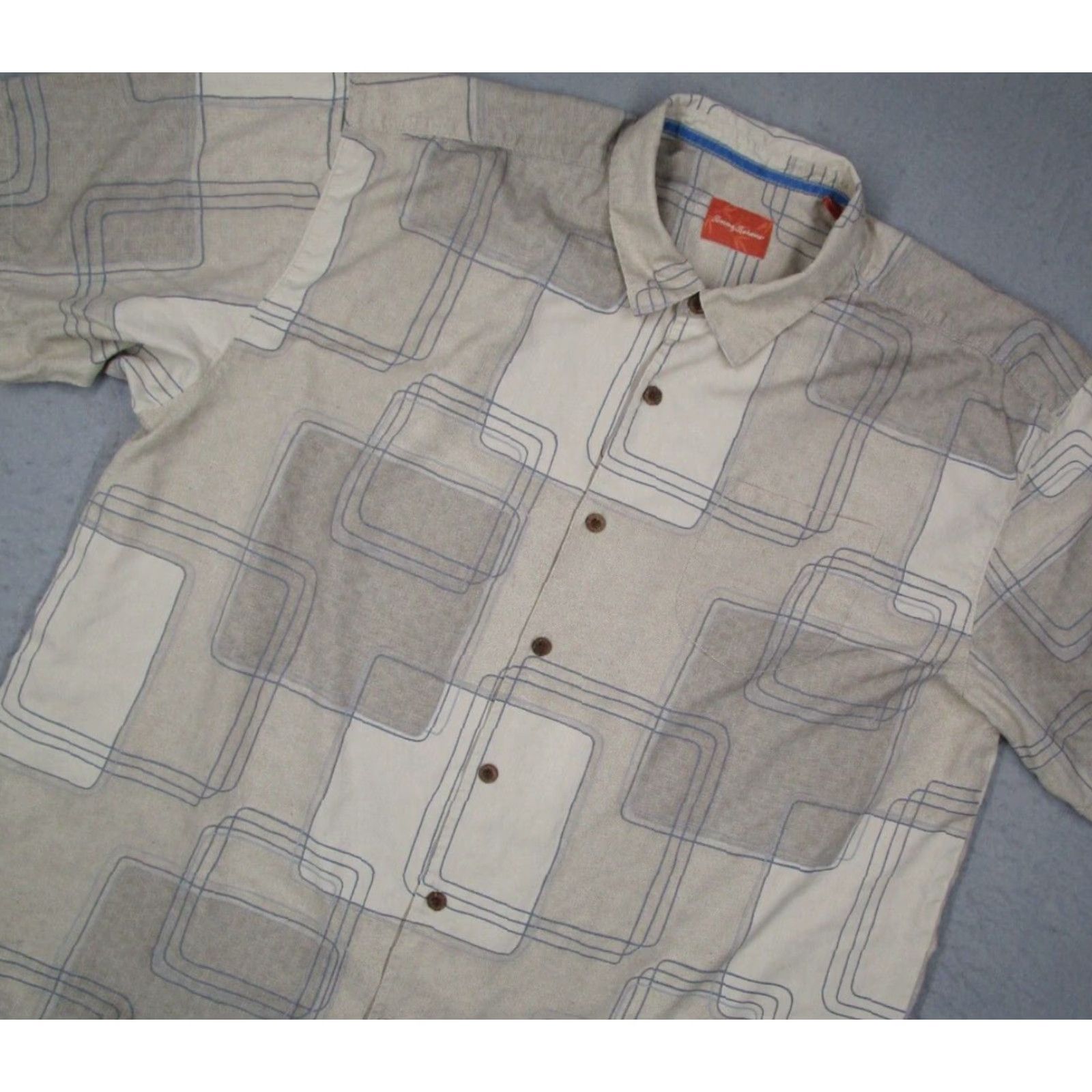 Tommy Bahama VINTAGE Tommy Bahama Shirt Mens 2XL Beige Silk Button Up Camp Abstract Hawaiian Tiki Geometric Pattern 70s 80s Beach Retro Classic Festival Outdoor Size US XXL / EU 58 / 5 - 2 Thumbnail