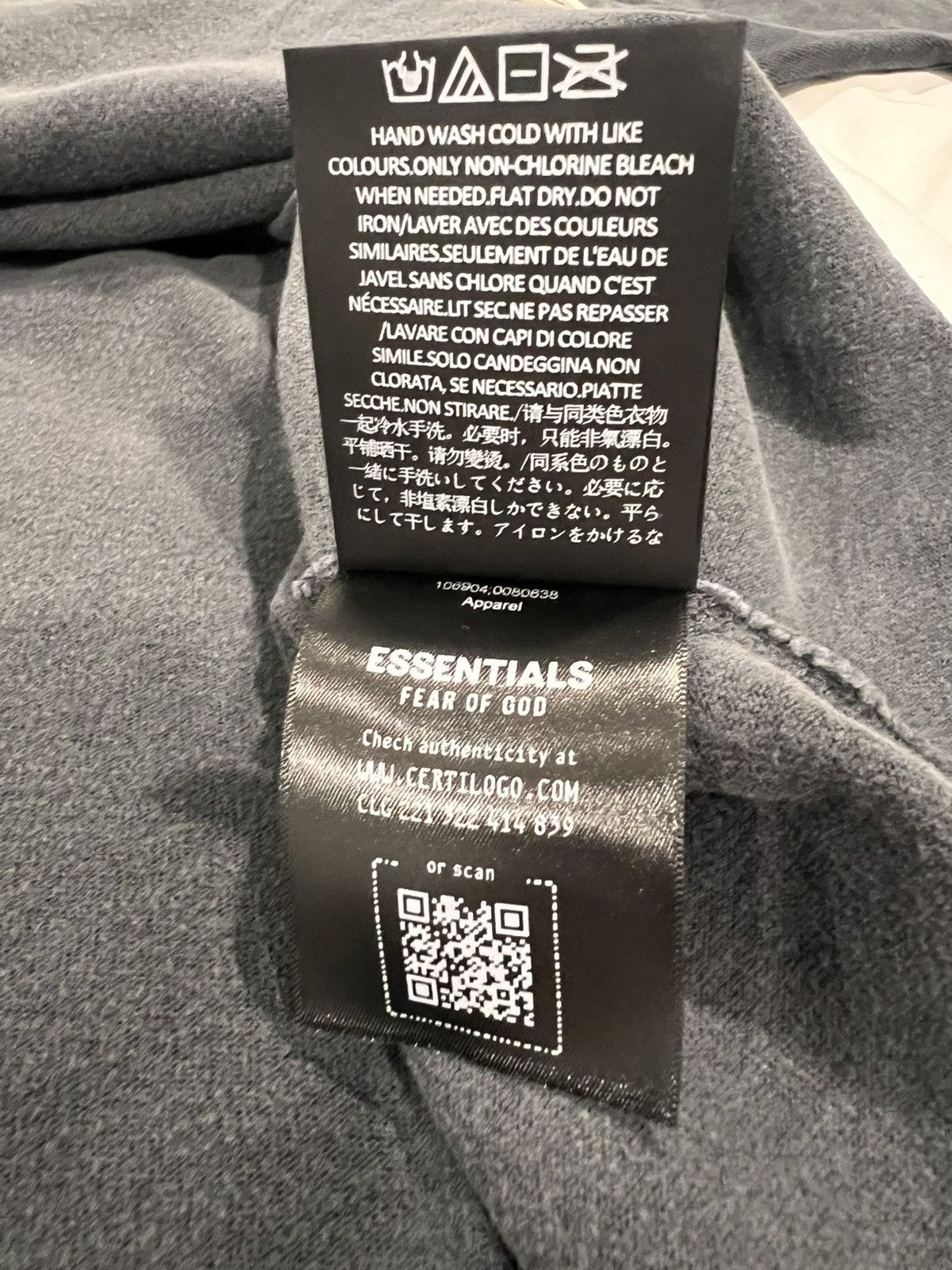 Essentials Fear of God Essentials 90s short sleeve Faded Iron Size M Size US M / EU 48-50 / 2 - 4 Thumbnail