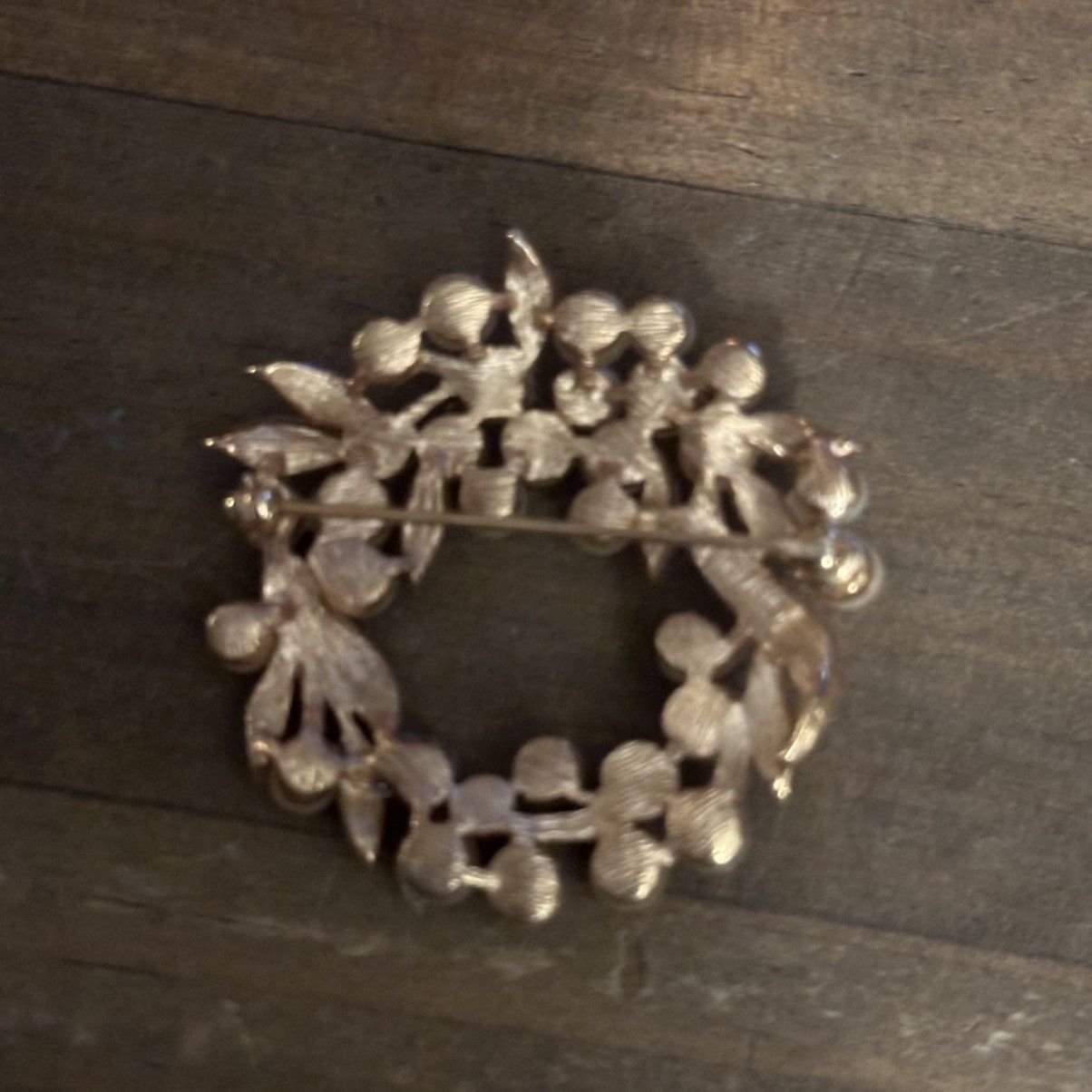 Vintage Vintage Crown Trifari gold tone pearl wreath Size ONE SIZE - 4 Thumbnail