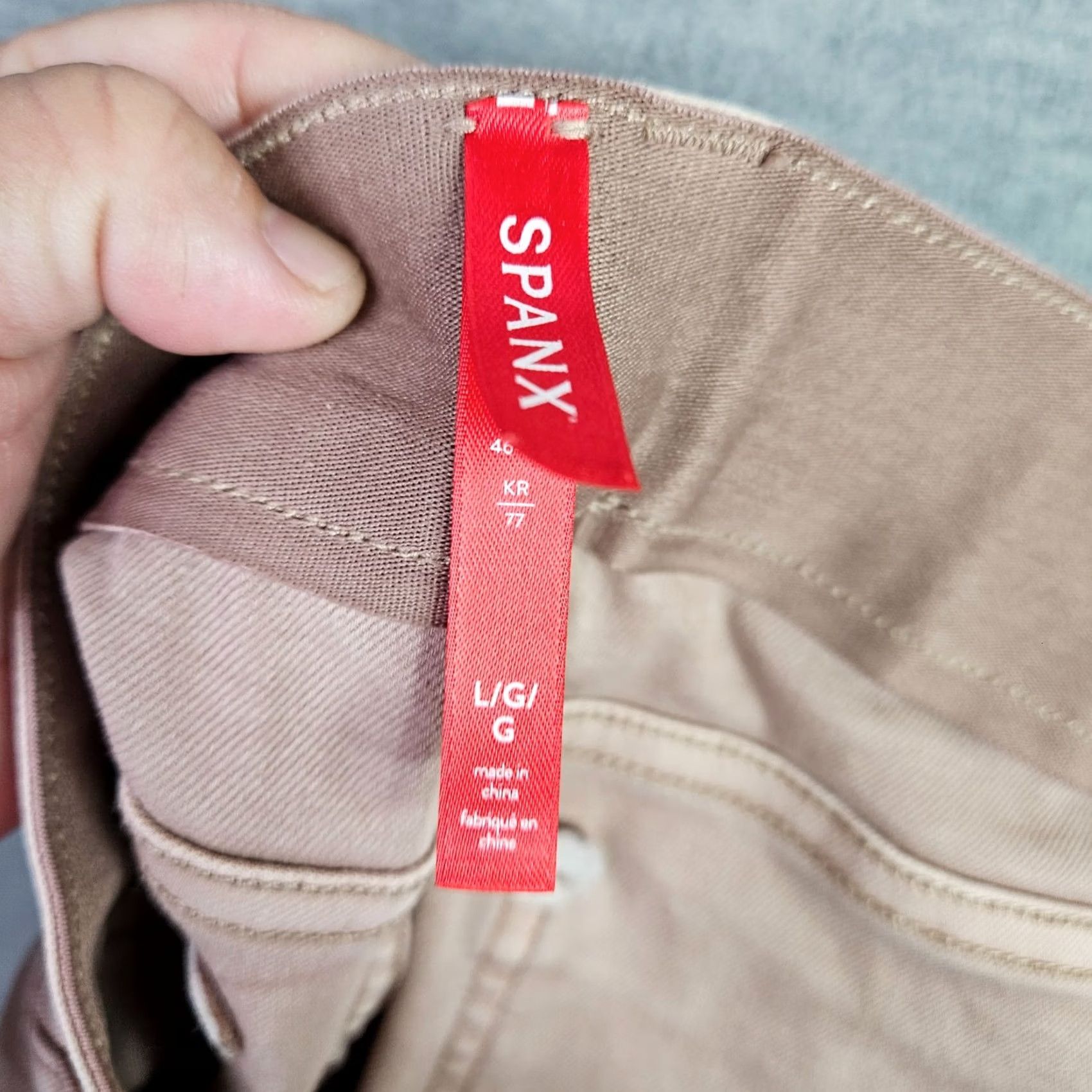 Spanx Spanx Shorts Large Beige Shaping Stretch Casual Mid Rise Women Size 36" / US 14 / IT 50 - 3 Thumbnail