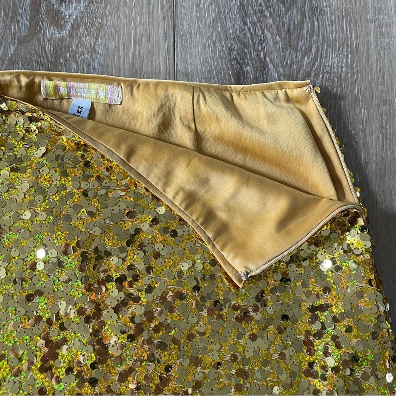 Urban Outfitters Urban Outfitters Lulu Sequin Mini Skirt Size 30" / US 8 / IT 44 - 4 Thumbnail