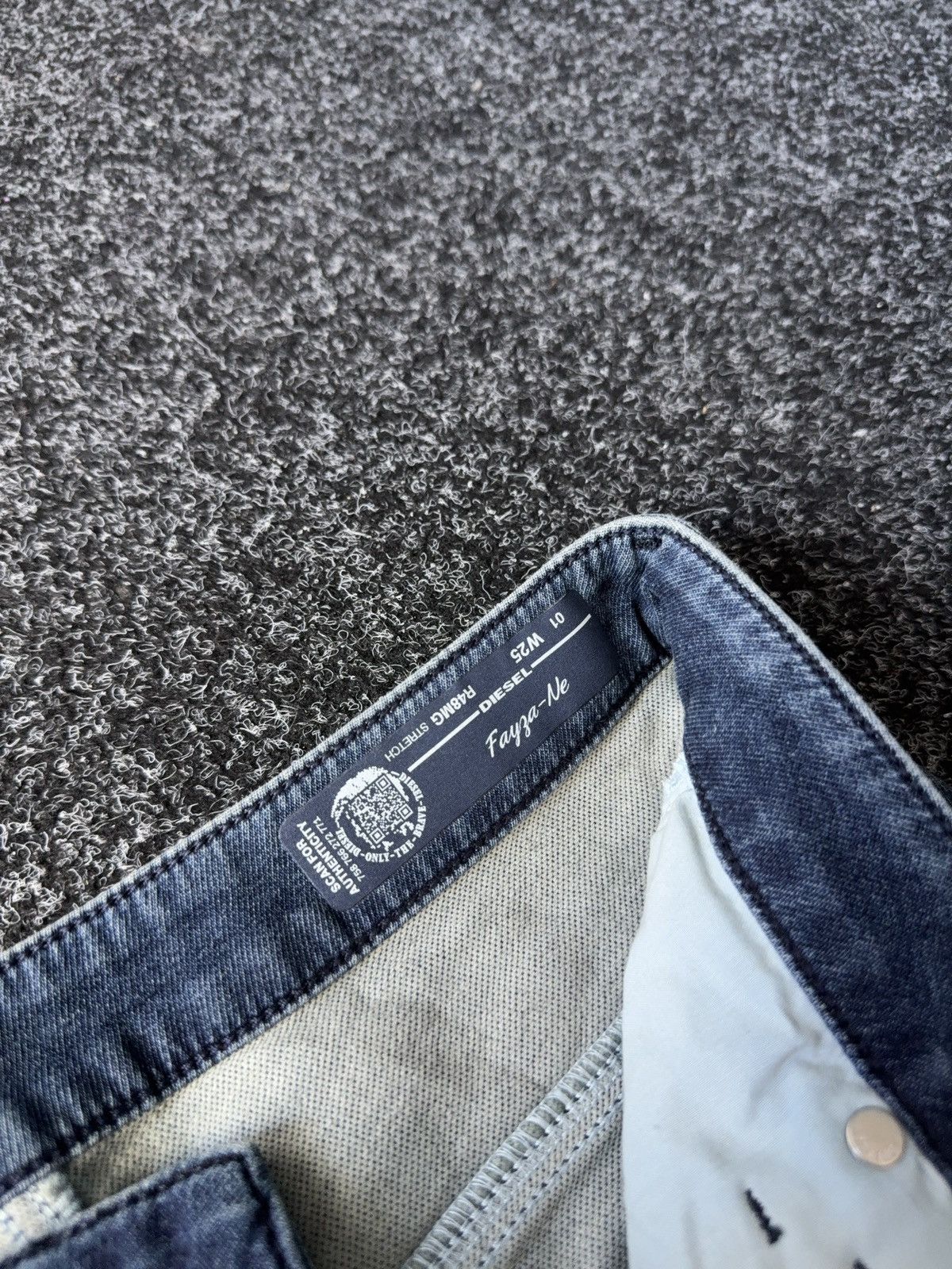 Diesel Designer Luxury Diesel Fayza-Ne Distressed Retro Jeans Y2K Size 25" / US 0 / IT 36 - 8 Thumbnail