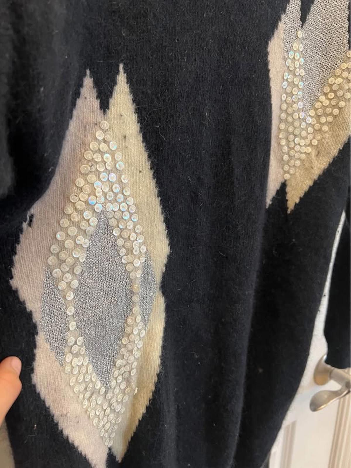 Designer Vintage Needleworks Black Angora Sweater– Hong Kong(M) Size M / US 6-8 / IT 42-44 - 3 Thumbnail