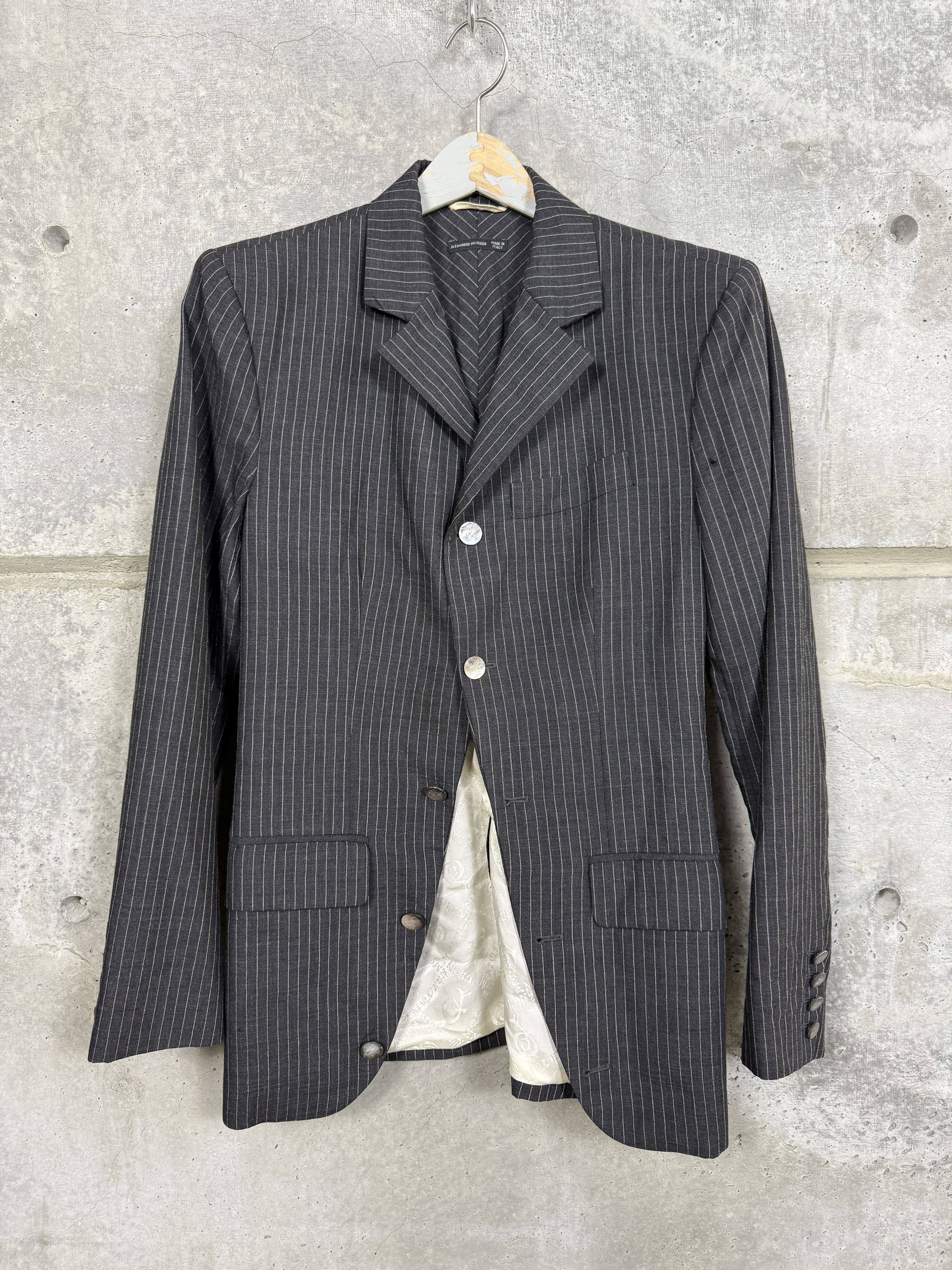 Alexander McQueen Vintage Alexander McQueen Cut Sleeve Wool Blazer Jacket Size US M / EU 48-50 / 2 - 1 Thumbnail