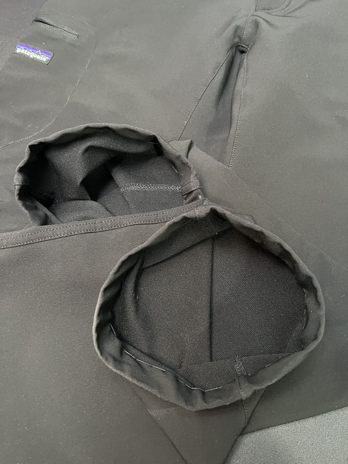 Patagonia Black Patagonia Mens Pants Size M Inlined & Water retardent Size US 33 - 10 Thumbnail