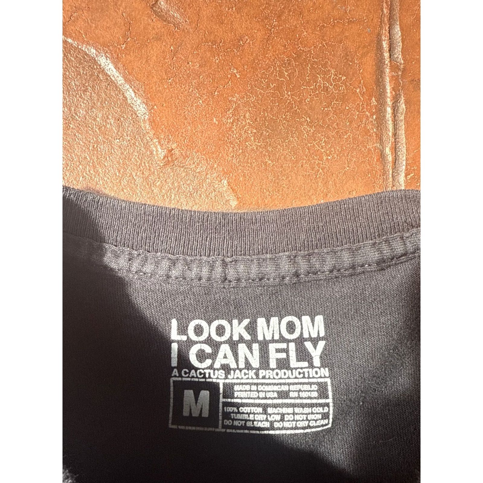 Travis Scott VINTAGE? No — Error. Size US M / EU 48-50 / 2 - 3 Thumbnail