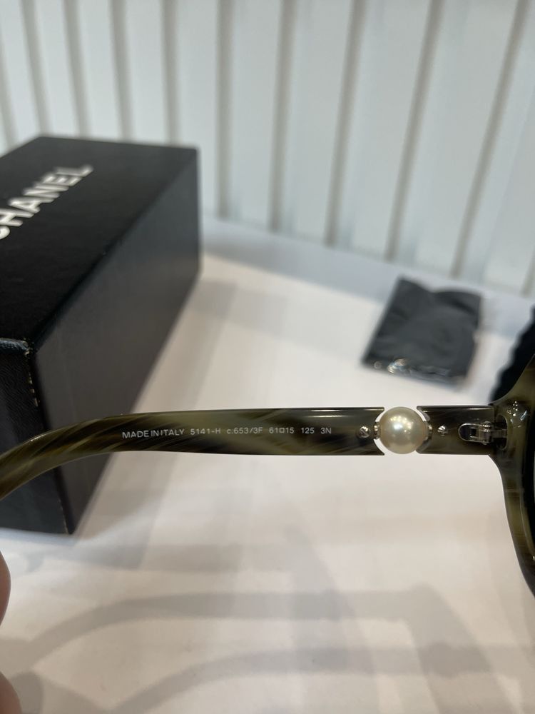 Chanel Chanel Pearl Sunglasses Size ONE SIZE - 8 Thumbnail
