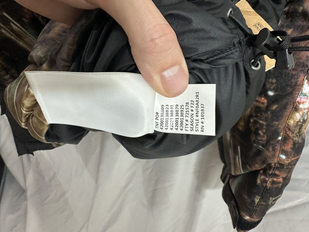 Supreme × The North Face Supreme X The North face bomber Size US M / EU 48-50 / 2 - 15 Thumbnail