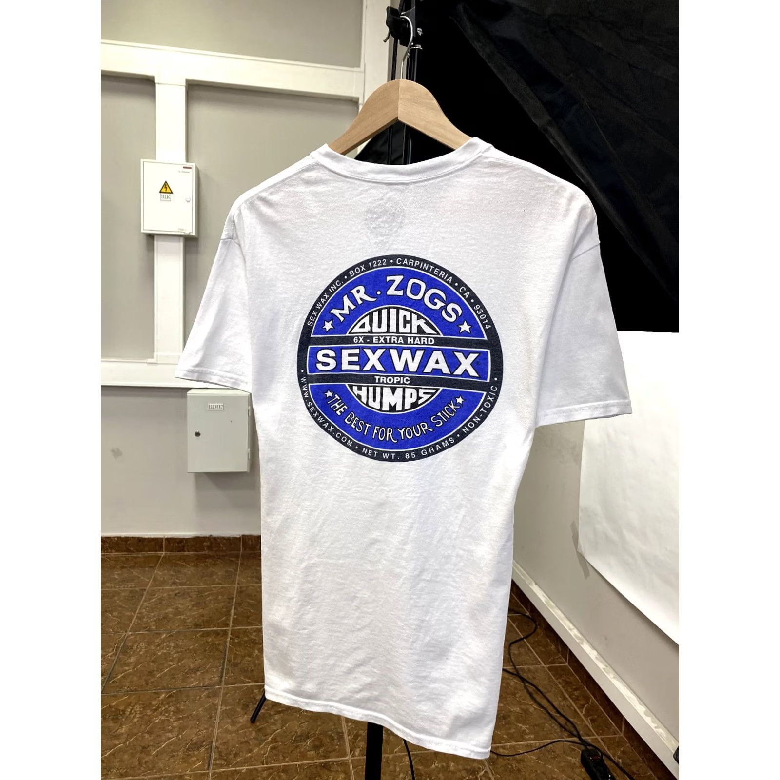 Gildan VINTAGE 90S Mr Zogs SEX WAX Surfboards Skate T Shirt rare L White Mens T-Shirt Size US L / EU 52-54 / 3 - 2 Thumbnail