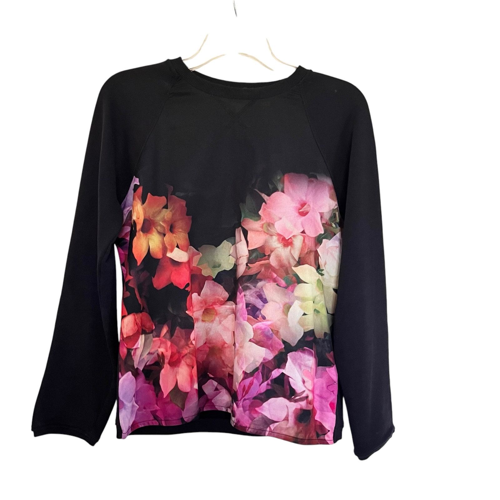 Ted Baker Ted Baker London Lanie Cascading Flora Crewneck Sweatshirt Size XS / US 0-2 / IT 36-38 - 3 Thumbnail