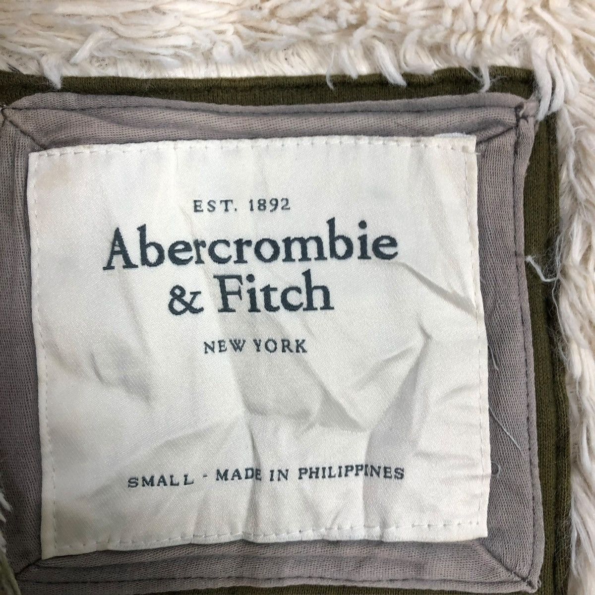 Abercrombie & Fitch Vintage Abercrombie & Fitch New York Jacket Hoodie Faux Fur Size US S / EU 44-46 / 1 - 10 Thumbnail