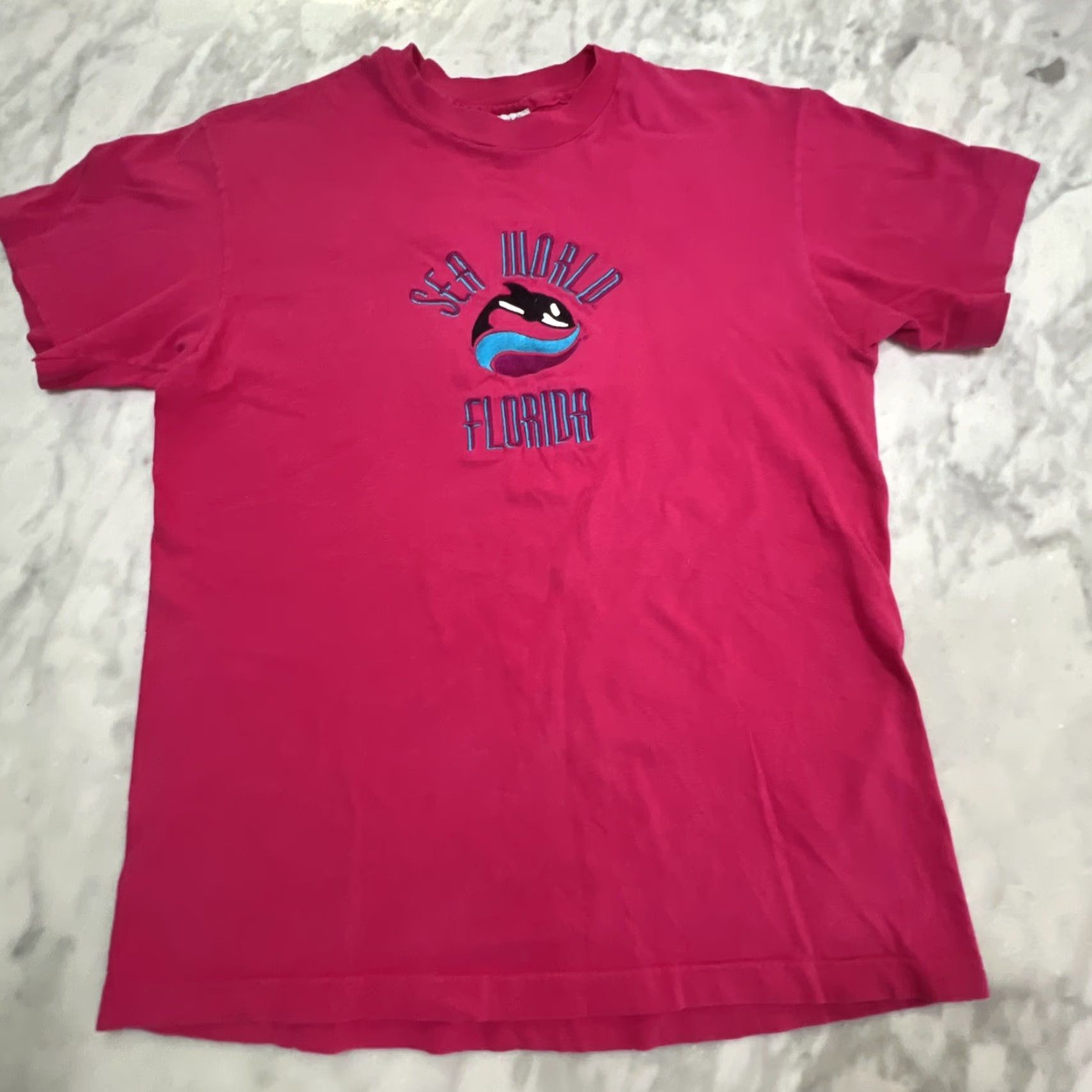 Hanes VINTAGE 80s Sea World T Shirt Orca Embroidered Hot Pink Hanes Men's M Size US M / EU 48-50 / 2 - 3 Thumbnail