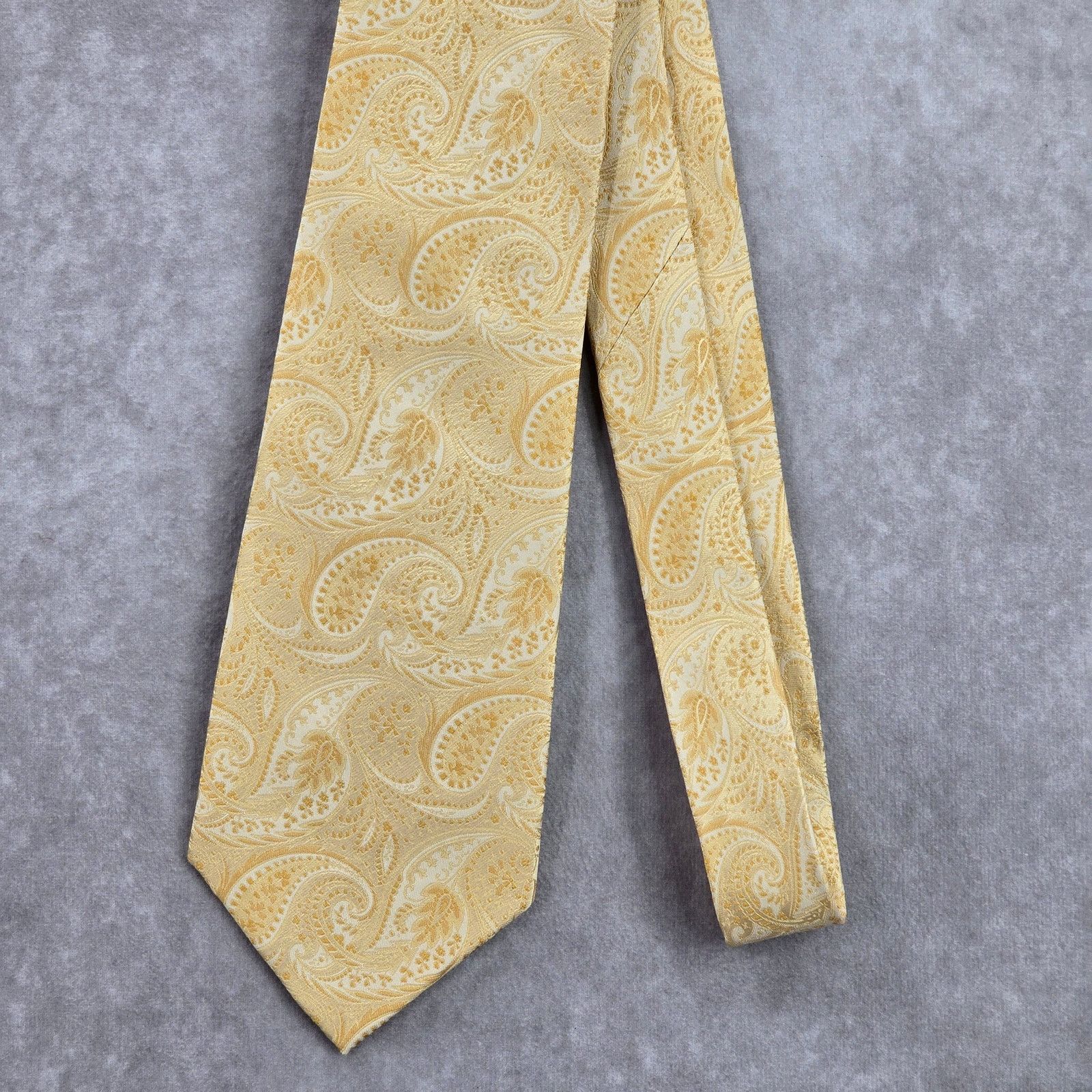 Jones New York Jones New York Yellow Floral Paisley 100% Silk Neck Tie Size 30 - 2 Thumbnail