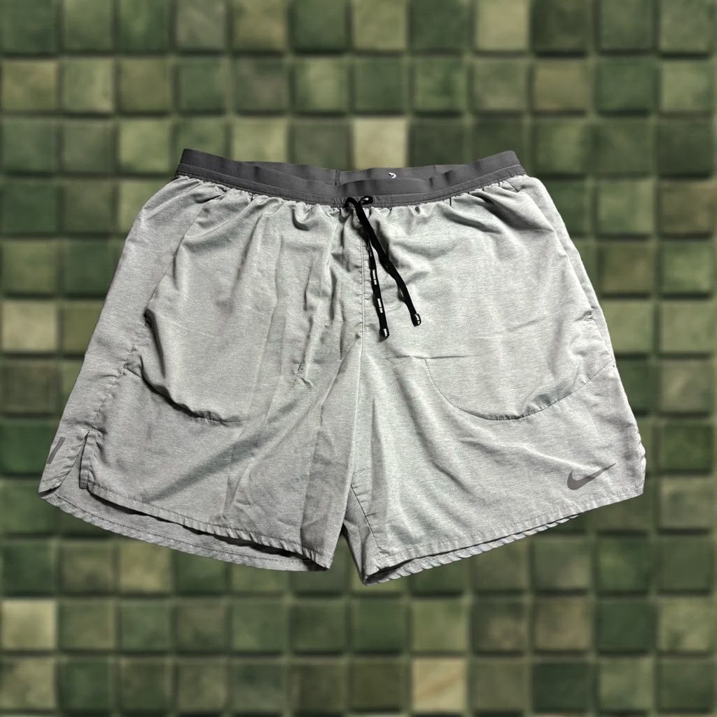 Nike Nike Flex Stride Shorts Mens Large Gray 6" 2-In-1 Running Lined CJ5459 Size US 33 - 1 Thumbnail