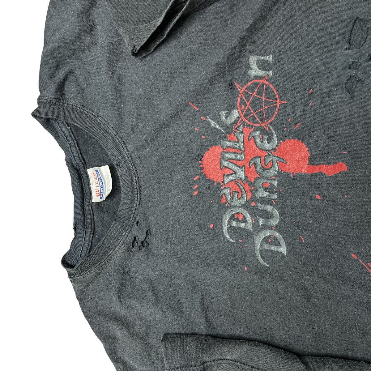 Vintage vintage devils dungeon haunted house tshirt Size US XL / EU 56 / 4 - 8 Thumbnail