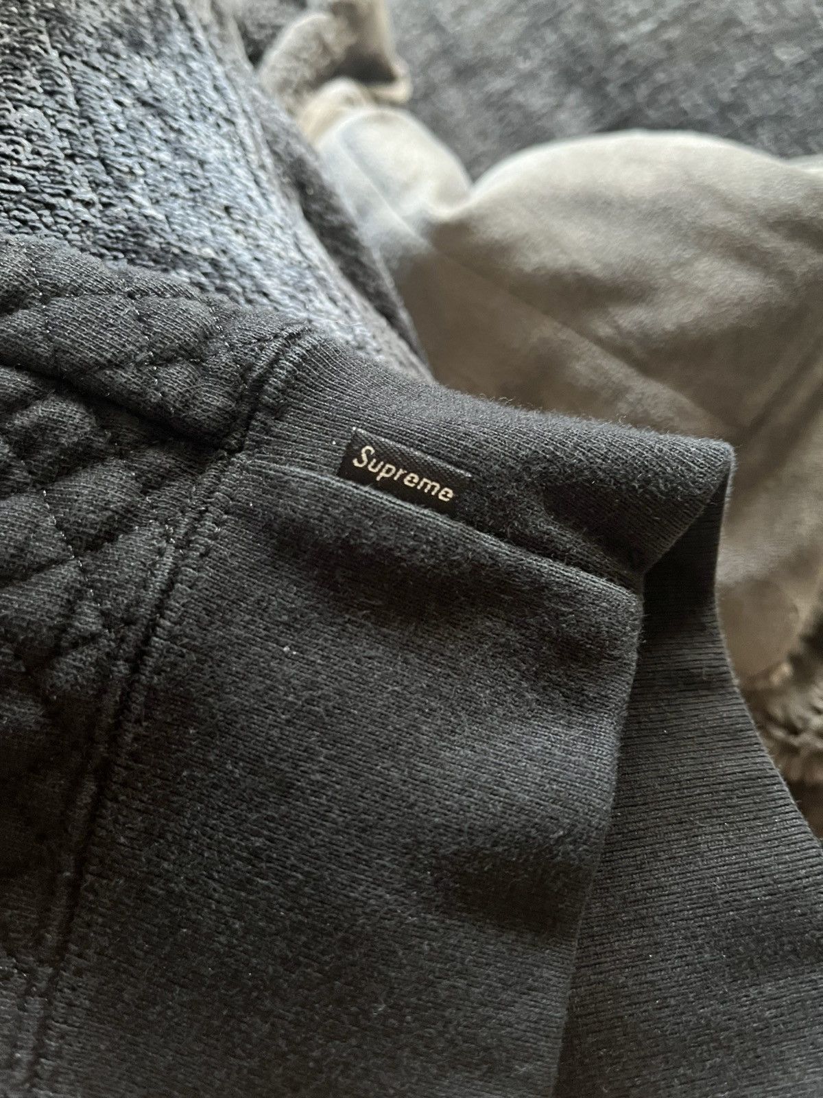 Supreme Supreme Black hoodie with silver Plate Logo Size US M / EU 48-50 / 2 - 7 Thumbnail