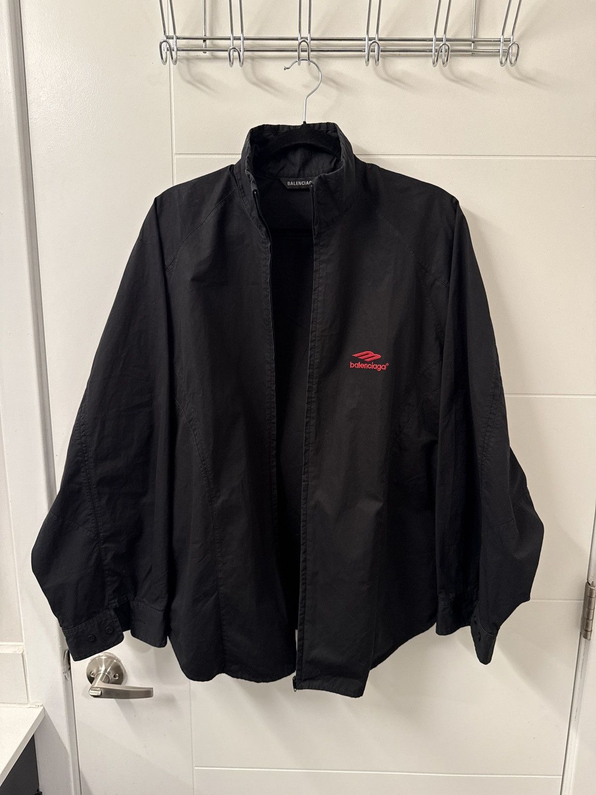 Balenciaga Balenciaga 3B Logo Track Suit Jacket in Black Size US S / EU 44-46 / 1 - 2 Thumbnail