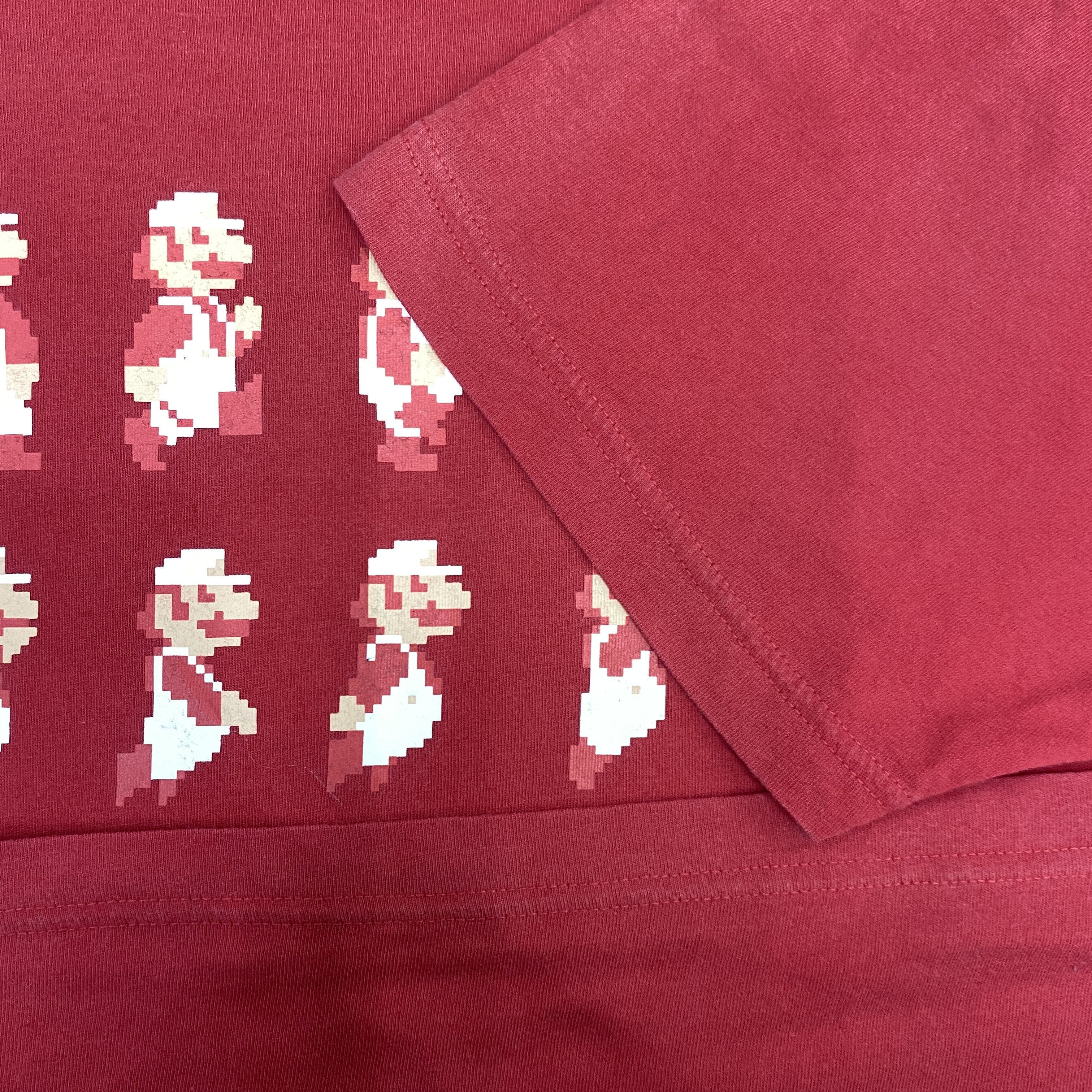 Nintendo Uniqlo x Nintendo Super Mario Family Medium T-Shirt - L088 Size US M / EU 48-50 / 2 - 6 Thumbnail