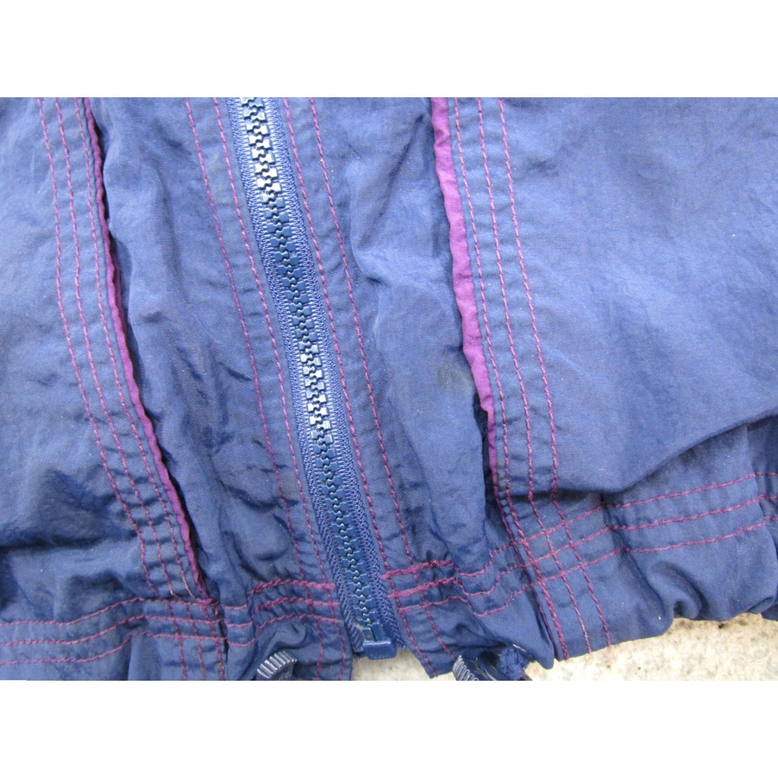 Nike VINTAGE Nike Air Purple Windbreaker Jacket Hooded Men’s M Purple 90s Windbreaker Nike Air Mens Size US M / EU 48-50 / 2 - 7 Thumbnail