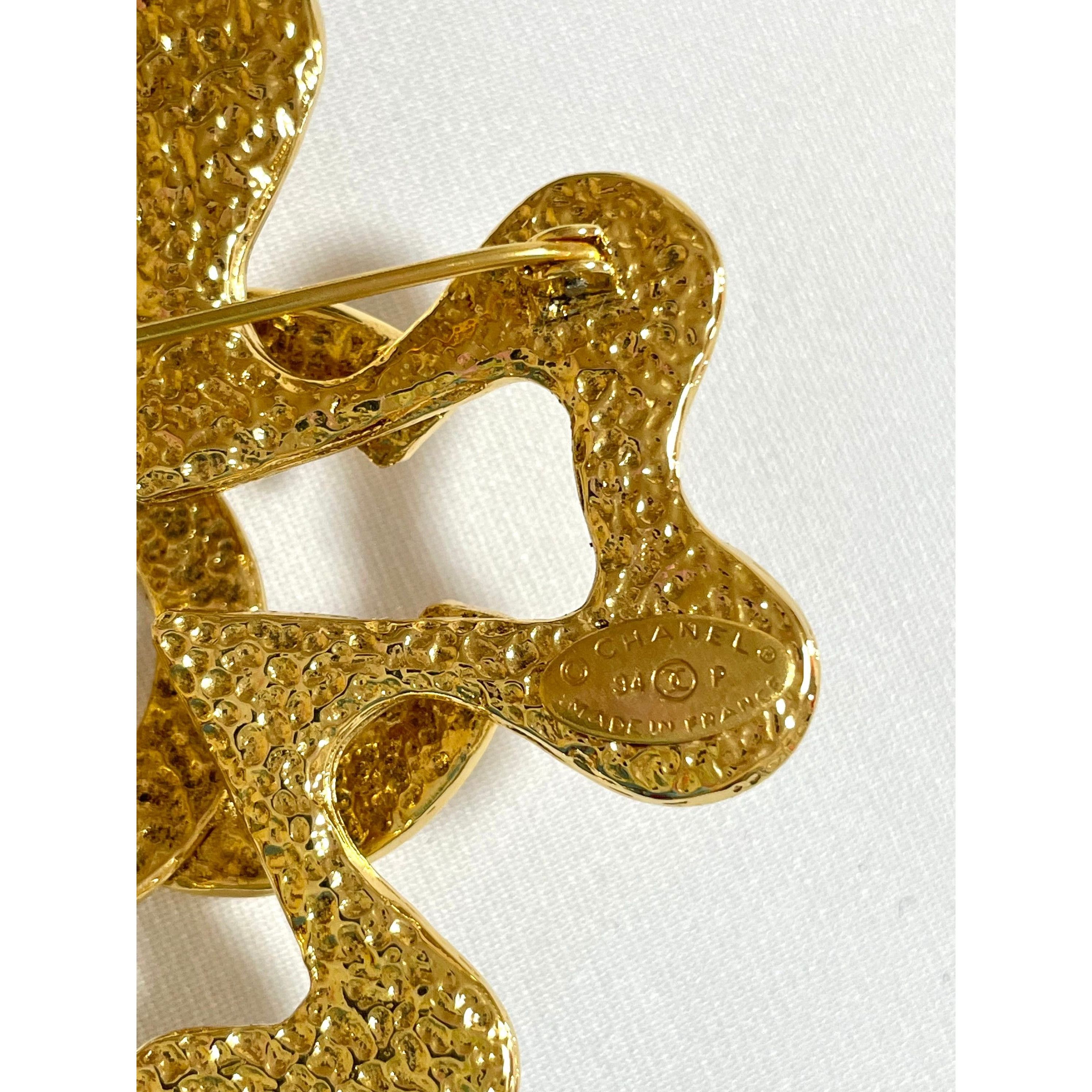 Chanel Vintage Chanel large flower clover brooch with CC mark. Size ONE SIZE - 5 Thumbnail