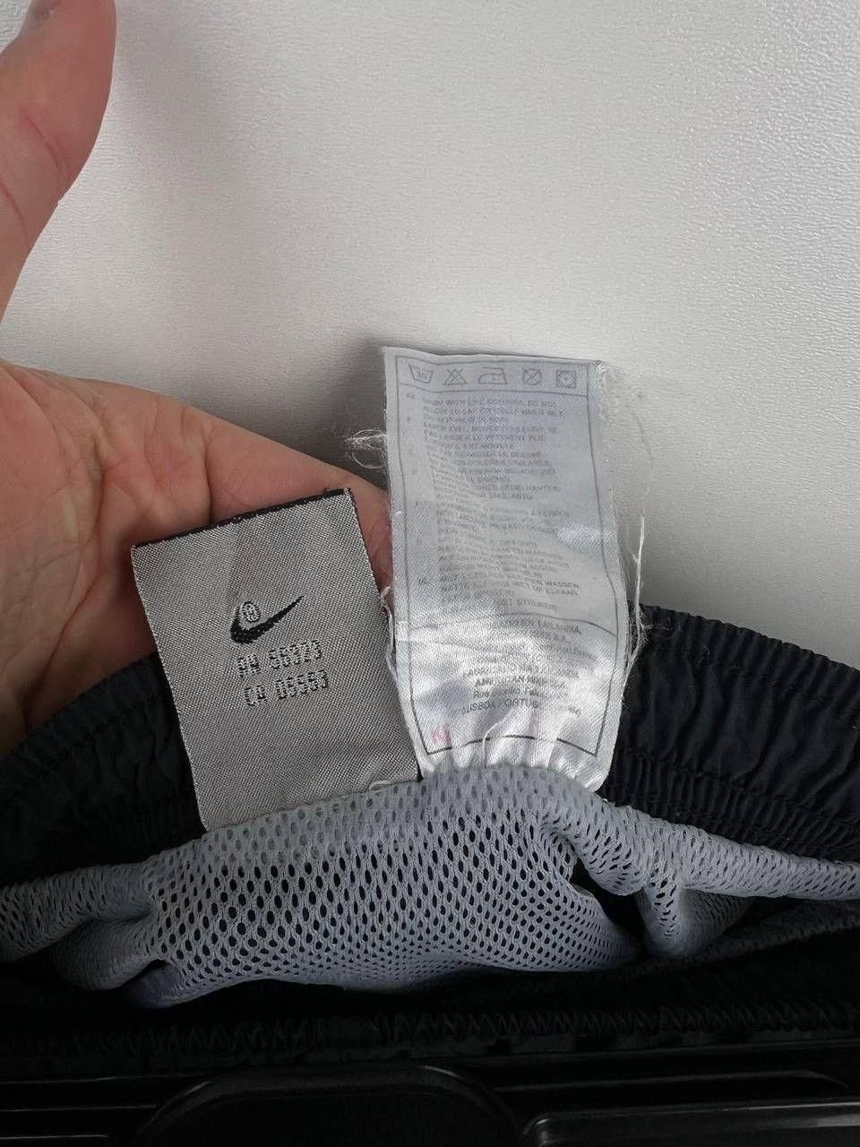 Vintage Nike 90s vintage big swoosh shorts size M/32 Size US 32 / EU 48 - 5 Thumbnail