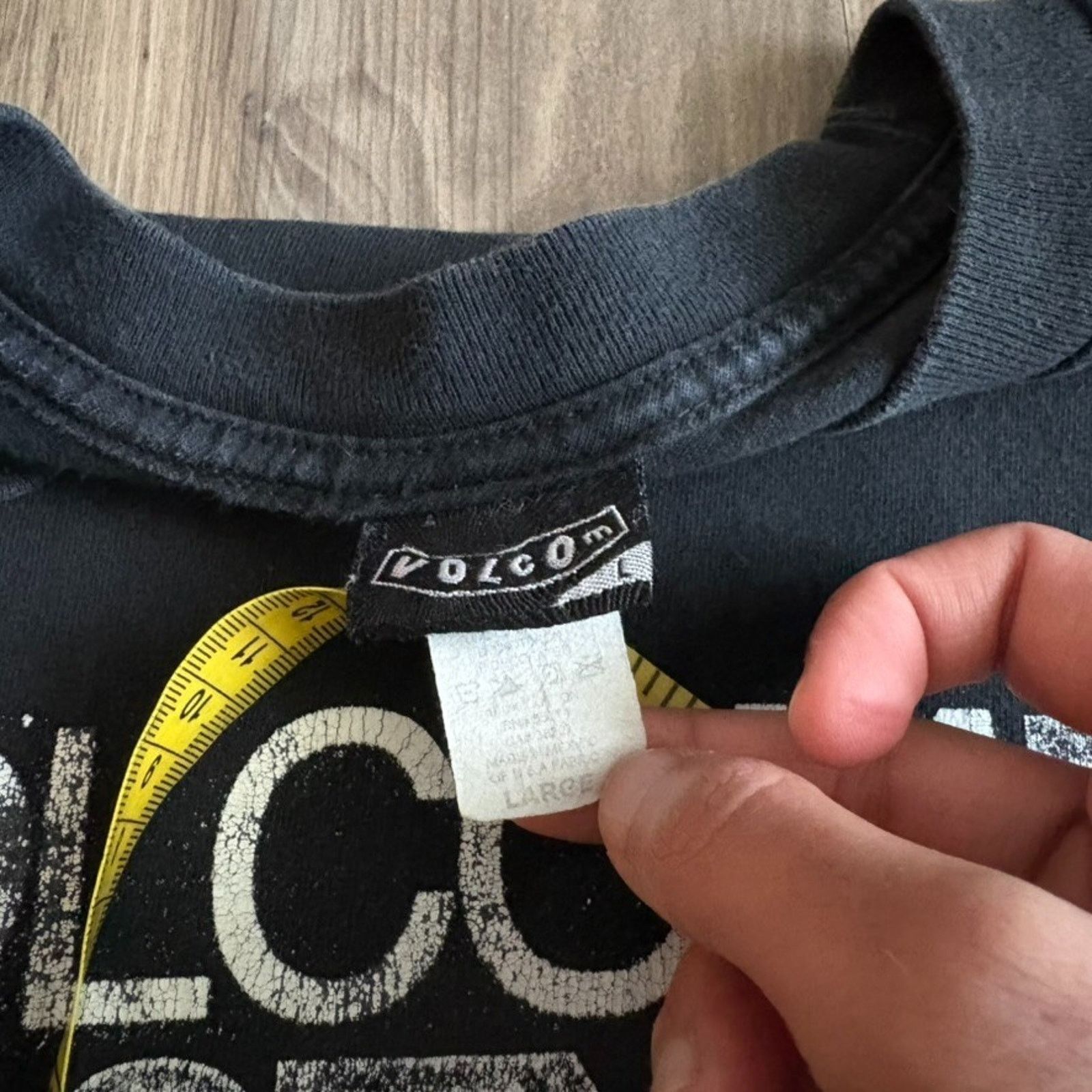 Vintage × Volcom Vintage Volcom Stone T-Shirt Men's Size L Black Surf Skate Size US L / EU 52-54 / 3 - 2 Thumbnail