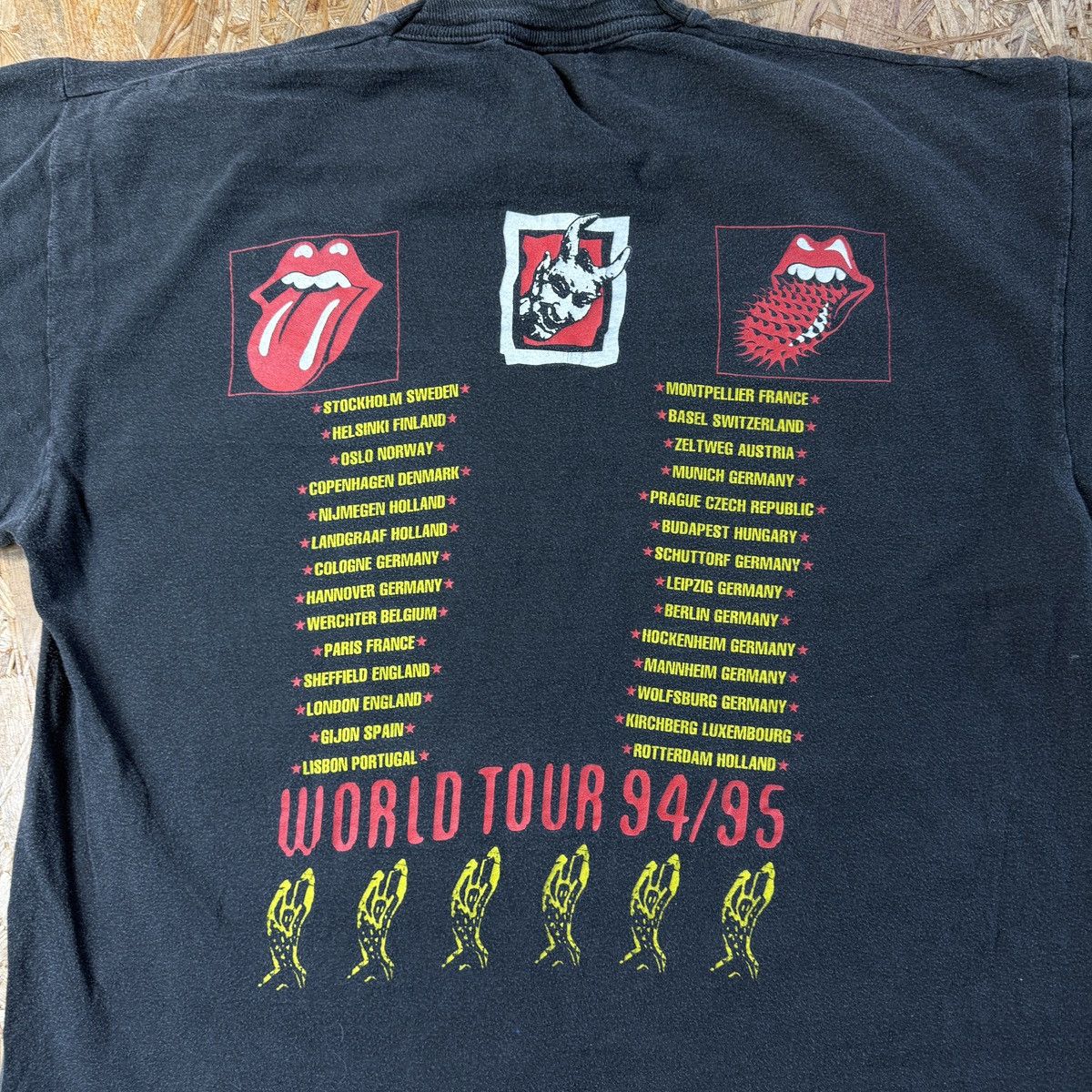 Vintage Rolling Stones 94/95 sierra standard promo tee tour shirt Size US XL / EU 56 / 4 - 5 Thumbnail