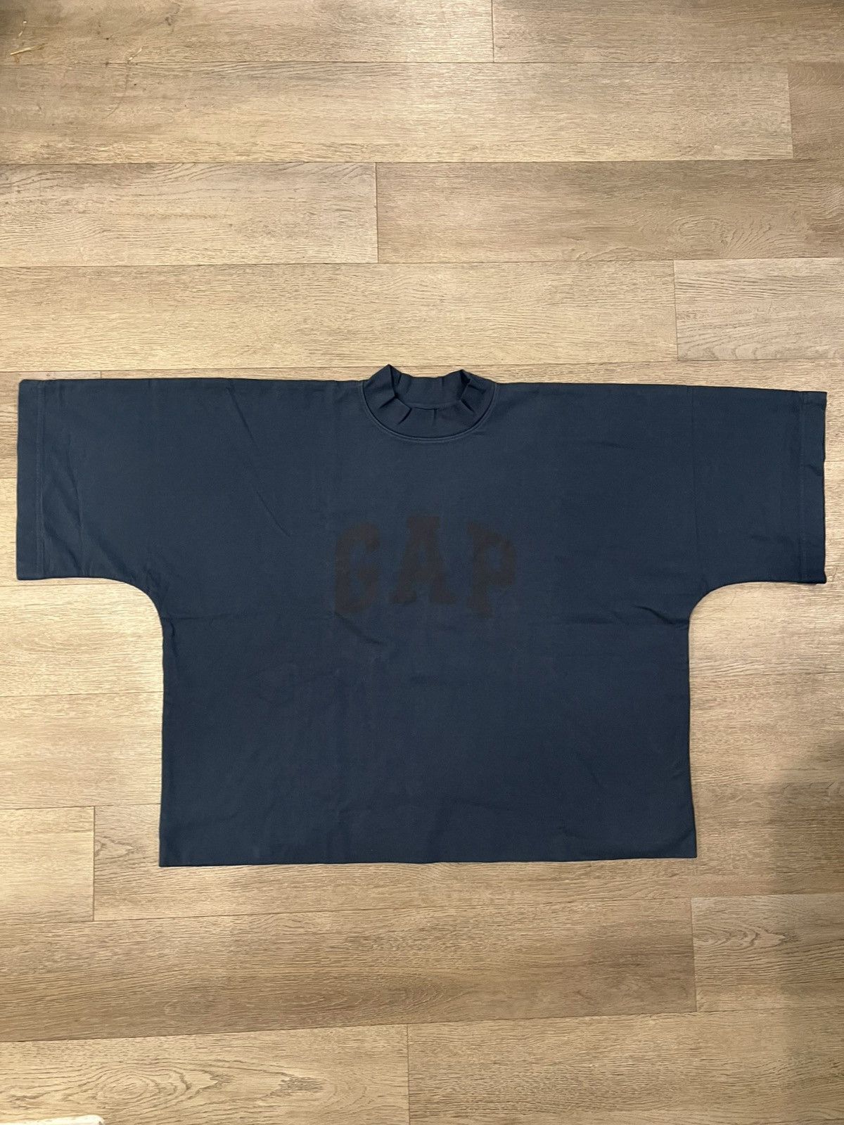 Yeezy Yeezy Gap Engineered by Balenciaga Dove No Seam T-shirt Size US M / EU 48-50 / 2 - 1 Thumbnail
