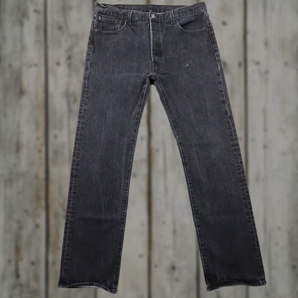 Levi's VINTAGE Levi's 501 Jeans Straight Denim Black Men Cotton Blend 36x32 Leather/Belt Loops Logo 5-Pocket USA 2000s Mens Size US 36 / EU 52 - 1 Thumbnail